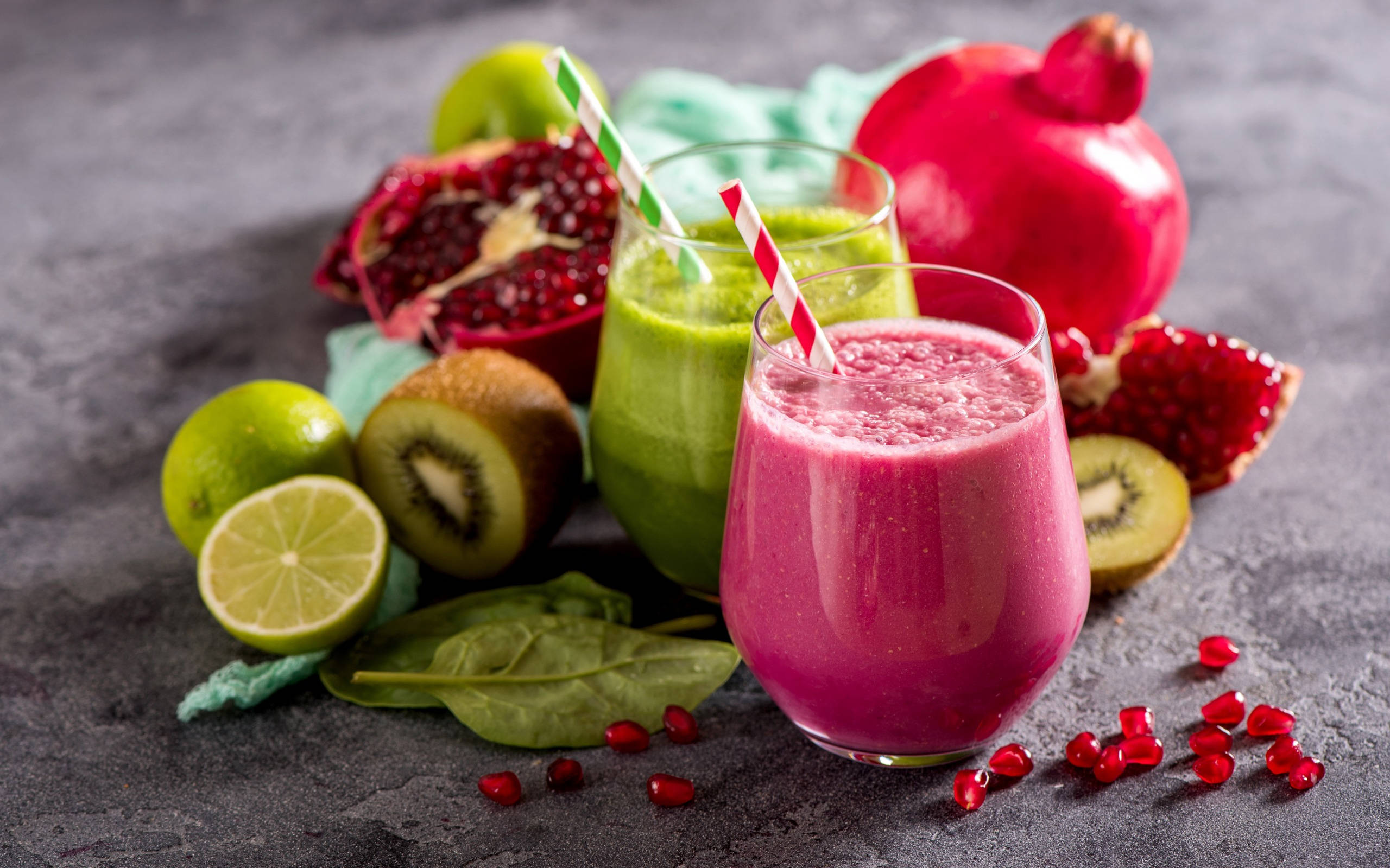 Smoothie, pomegranate flavor, glasses, 2K Desktop Wallpaper