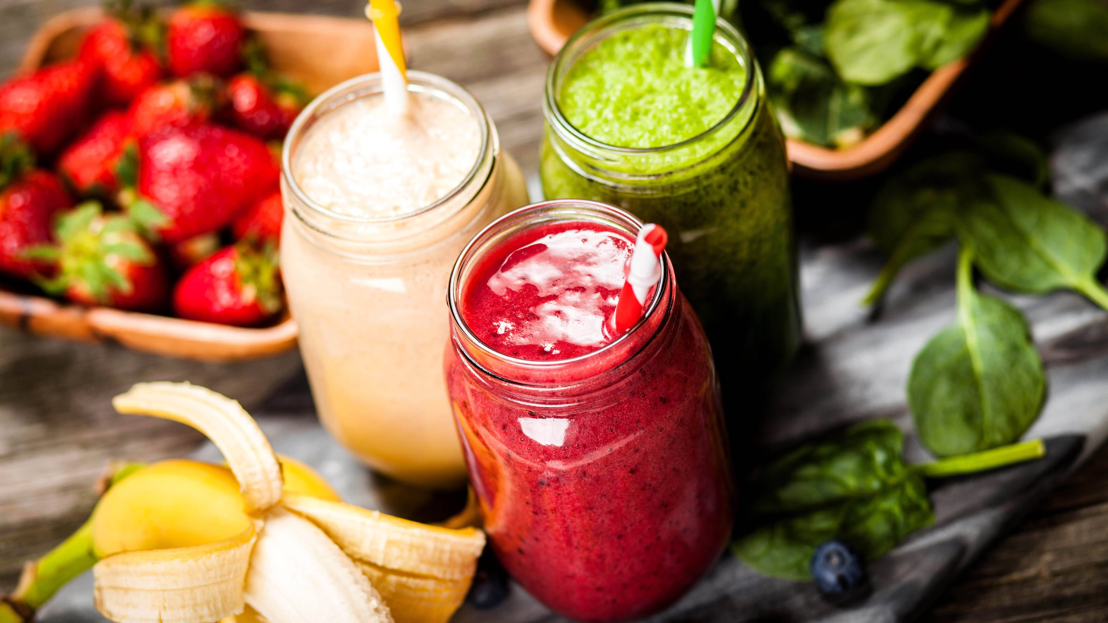 Smoothie In Jars, mason jars, strawberries, 4K Desktop Wallpaper
