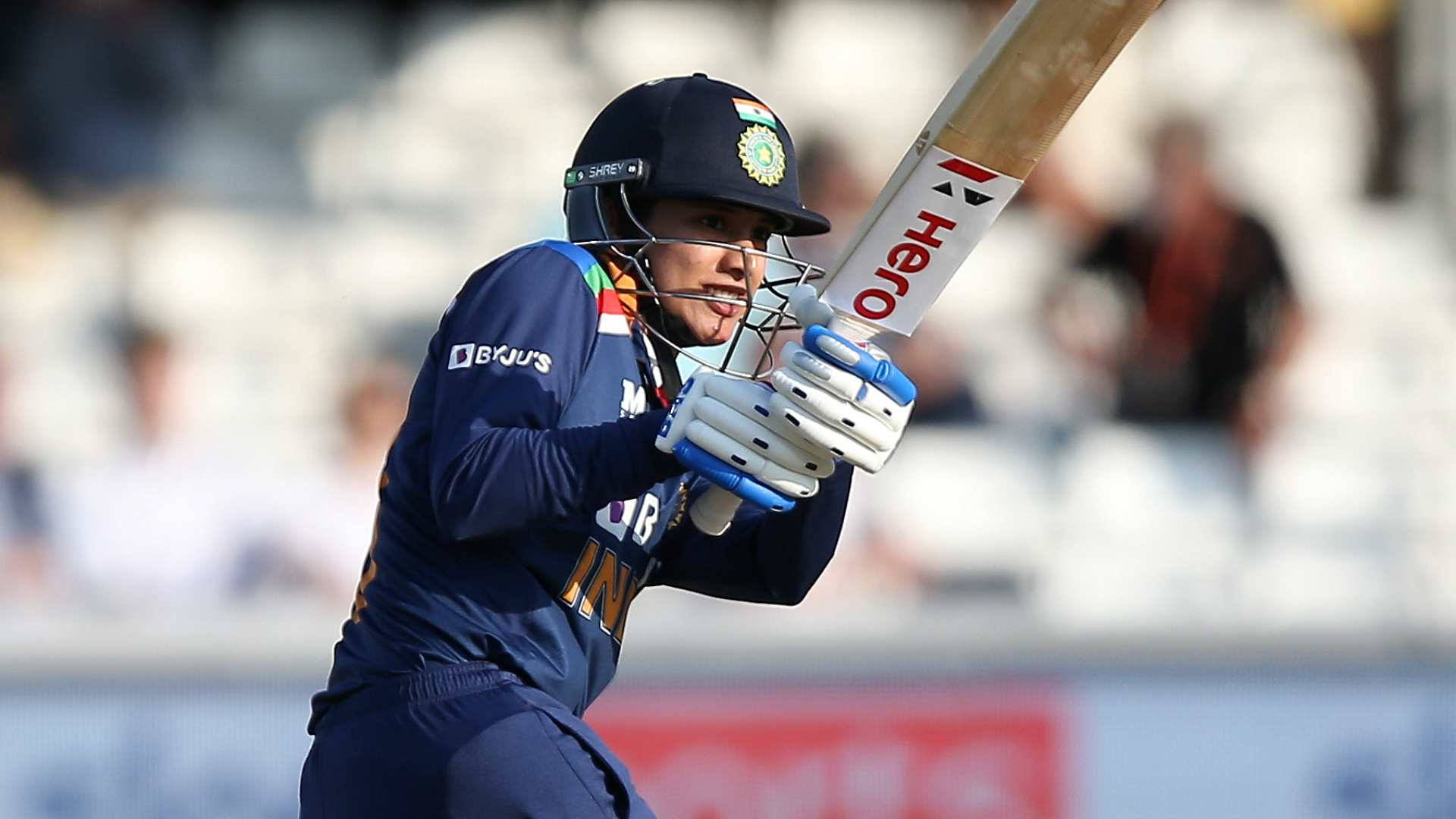Smriti Mandhana, blue uniform, helmet, Full HD Desktop Wallpaper