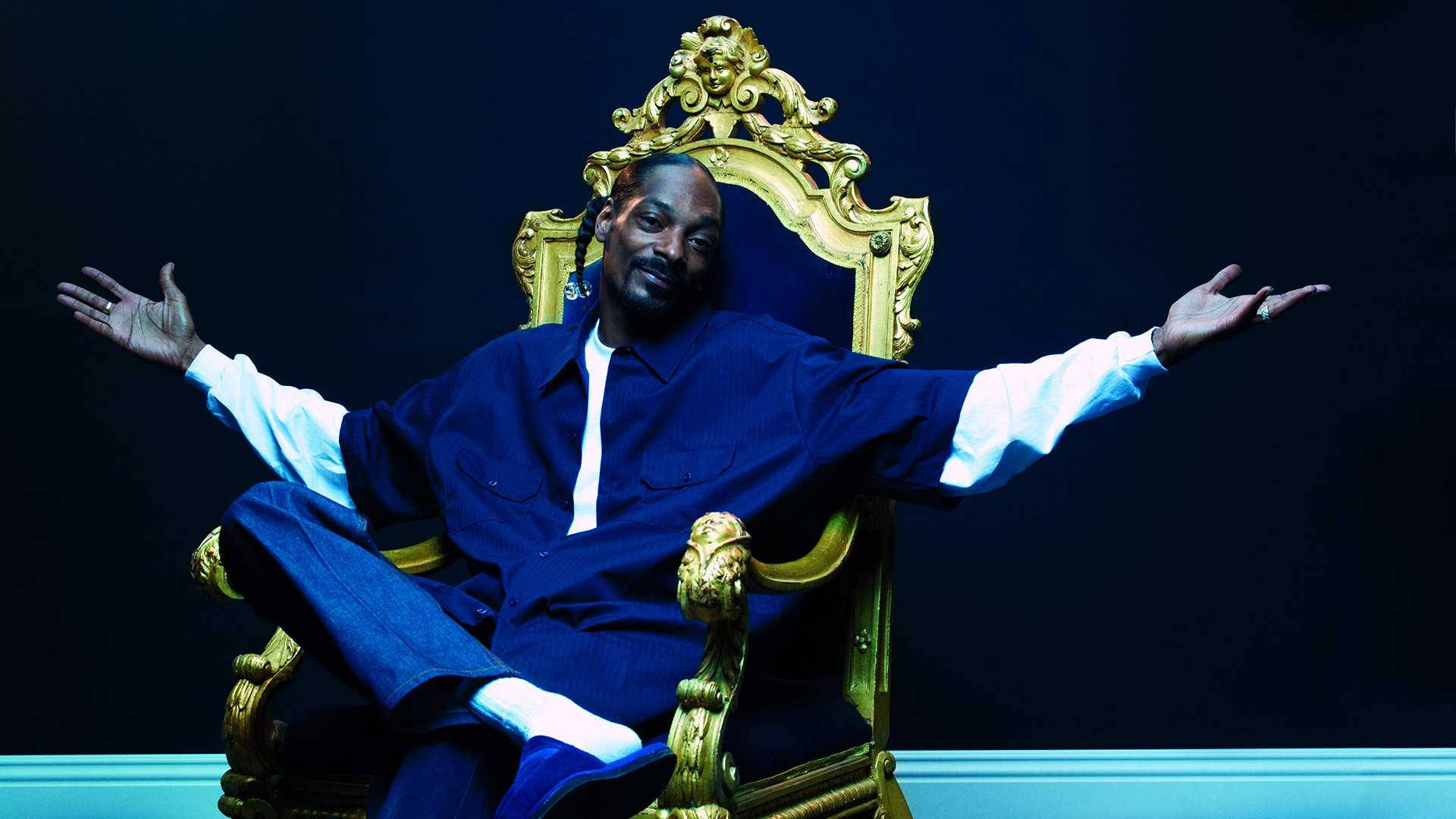 Snoop Dogg, golden throne chair, arms wide open, Full HD Desktop Wallpaper