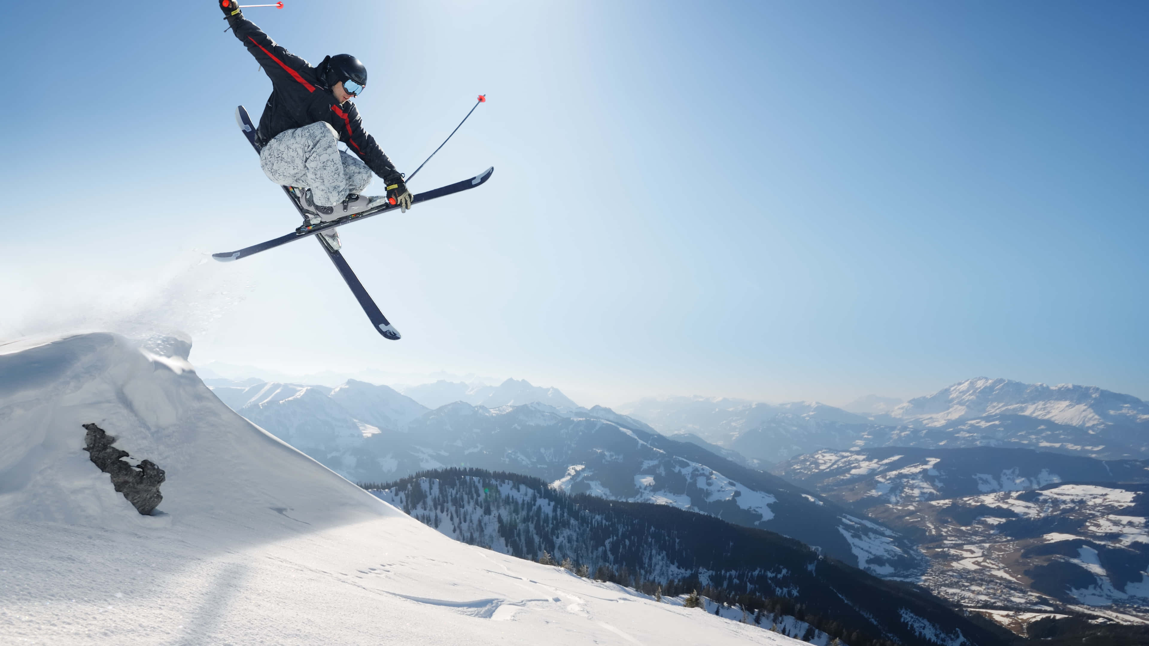 skier, snow-covered mountain peak, alpine ranges, 4K Desktop Wallpaper