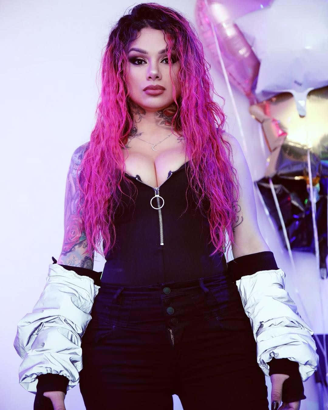 Snow Tha Product, vibrant pink hair, tattoos, HD Phone Wallpaper