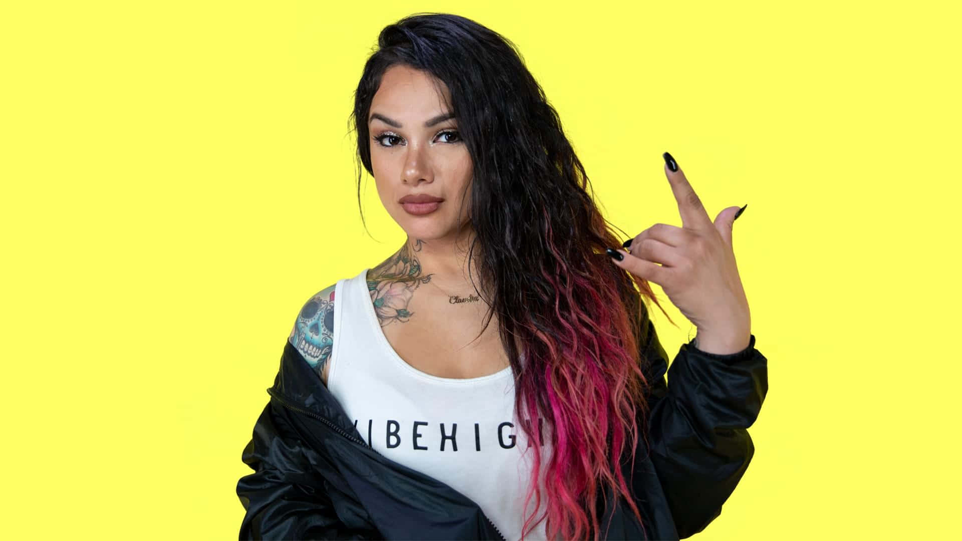Snow Tha Product, dark hair, pink tips, Full HD Desktop Wallpaper
