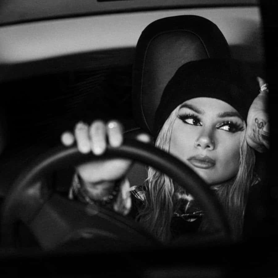 Snow Tha Product, black and white, beanie, SD Desktop Wallpaper