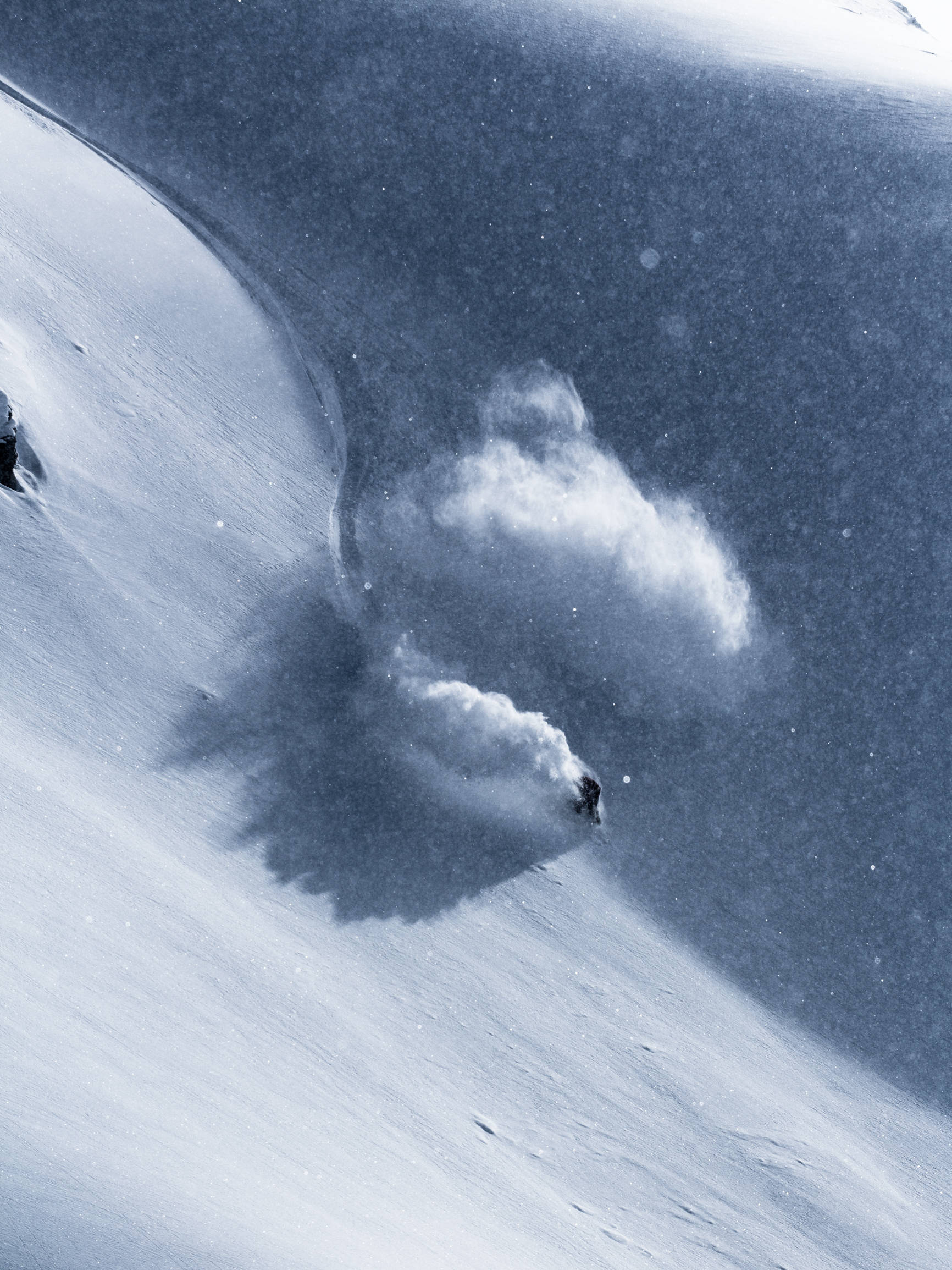 snowboarder, steep snowy slope, dramatic plume of powder, Full HD Phone Wallpaper