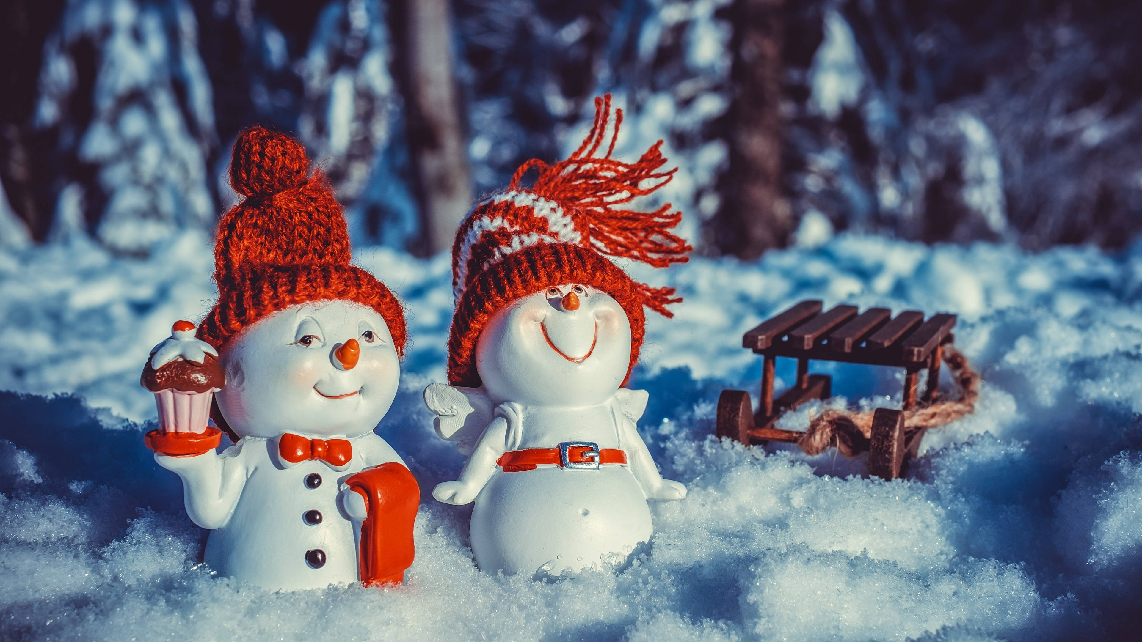 snowy christmas, snowman figurines, red knit hats, 4K Desktop Wallpaper