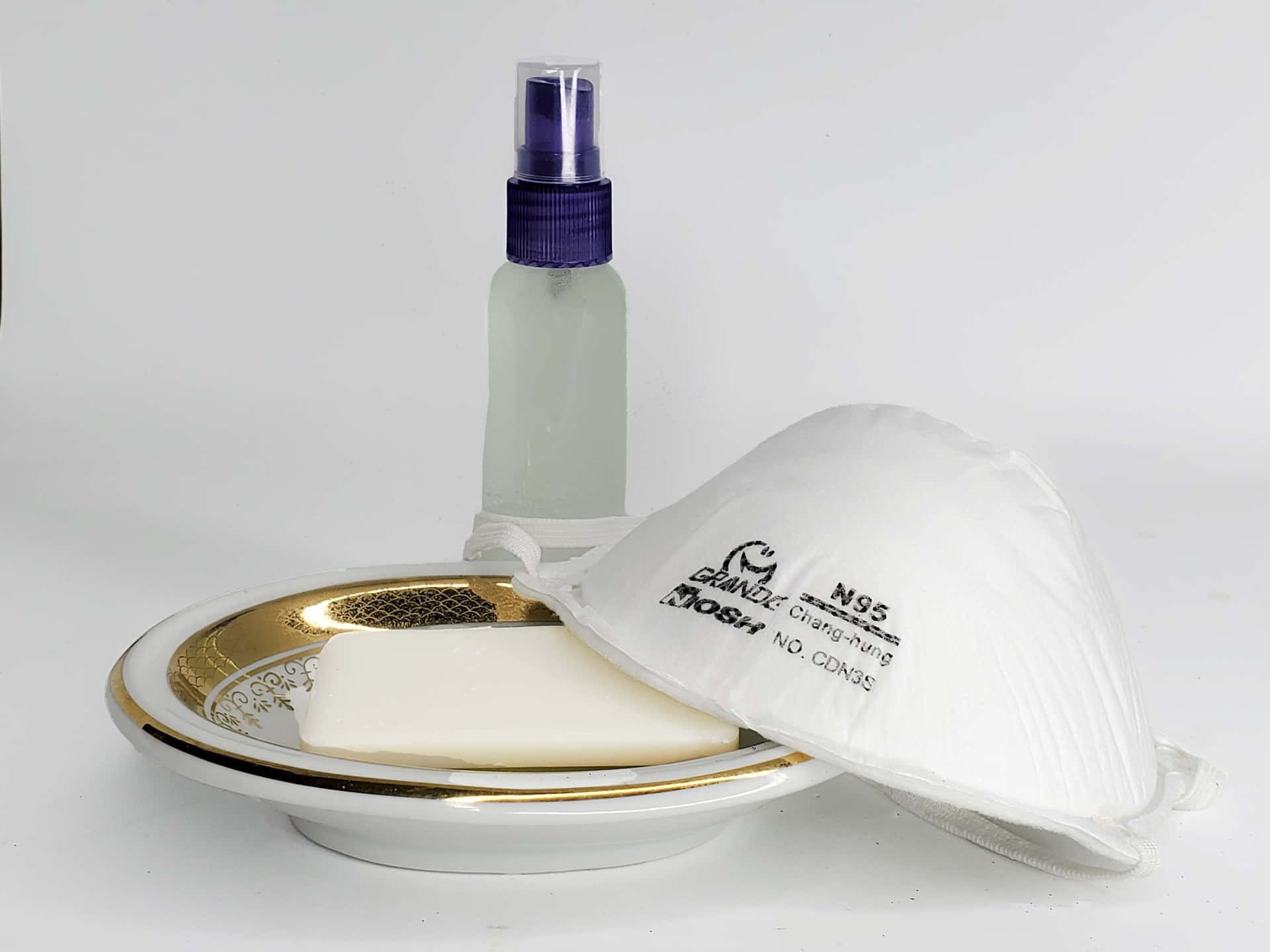 N95 mask, bar of soap, spray bottle, Full HD Desktop Wallpaper