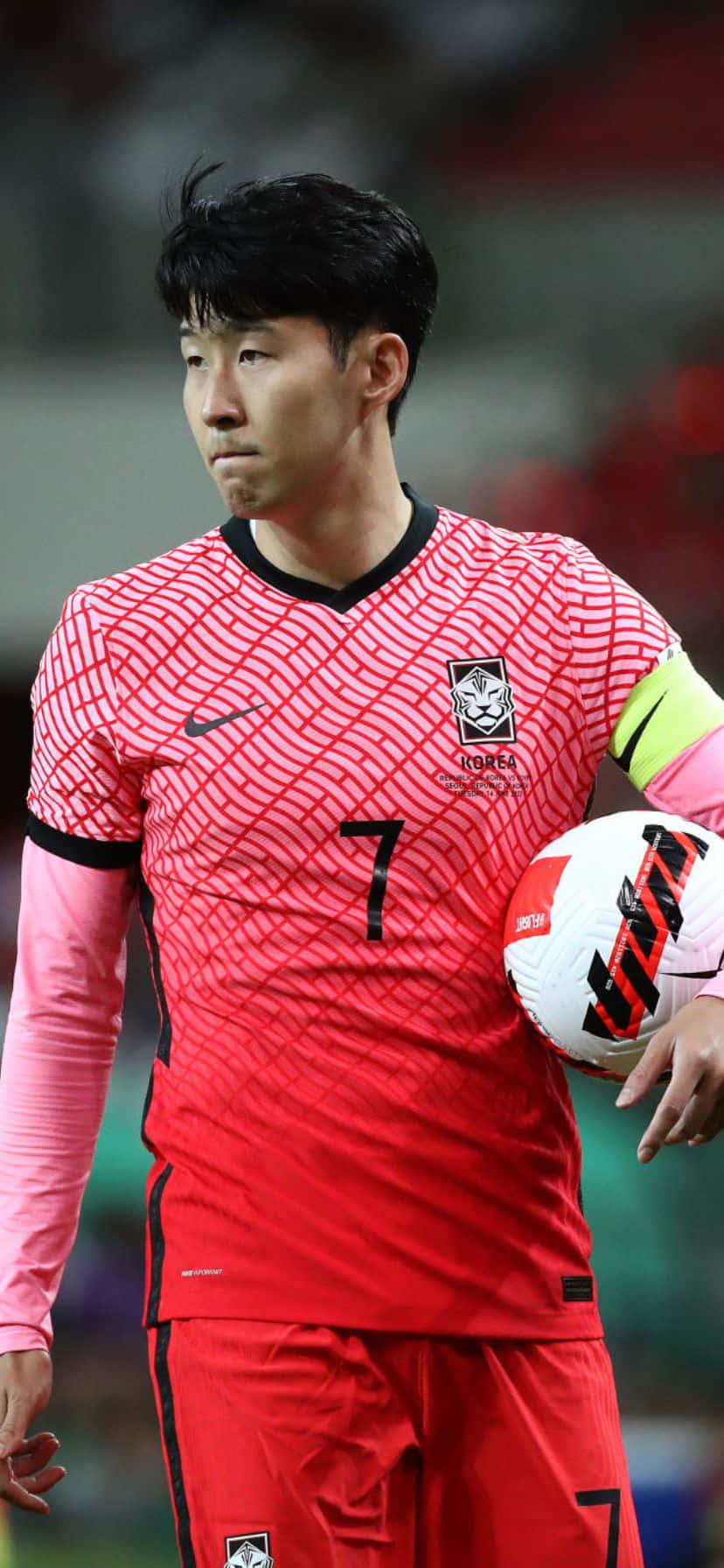 South Korean soccer player, red jersey number seven, white ball, HD Phone Wallpaper