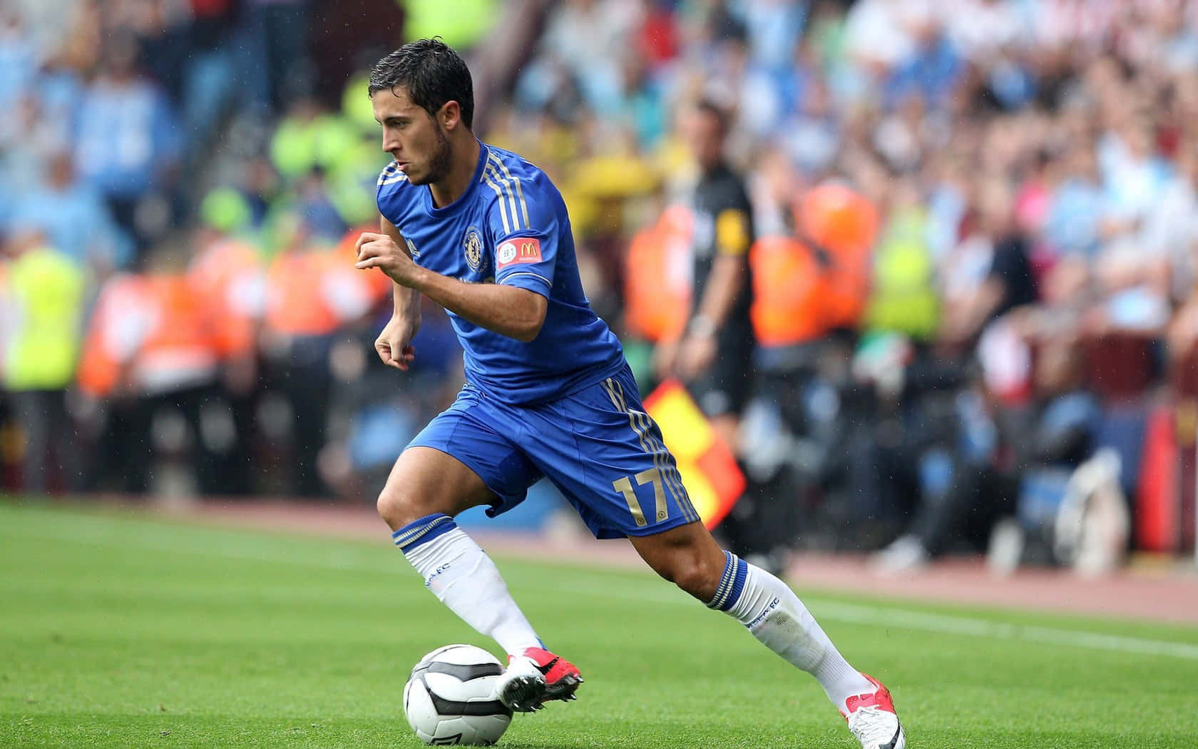 soccer player, blue kit, vibrant green pitch, HD Desktop Wallpaper