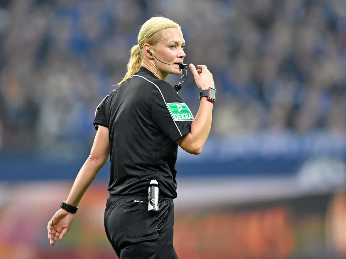 Soccer Referee