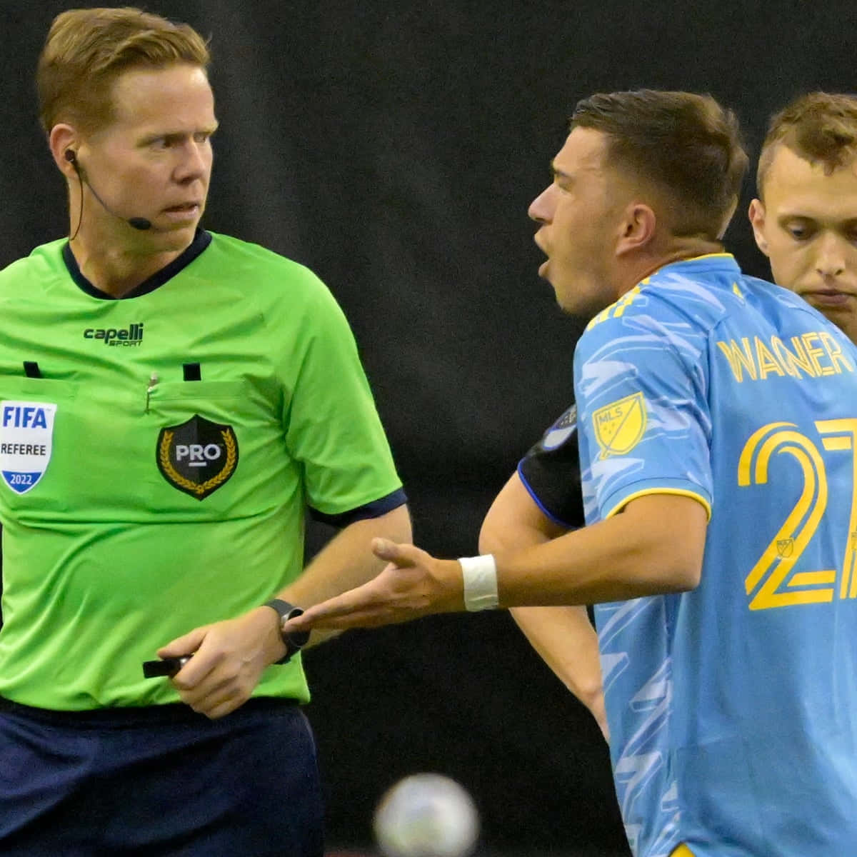 soccer referee, bright green uniform, angry player, SD Desktop Wallpaper
