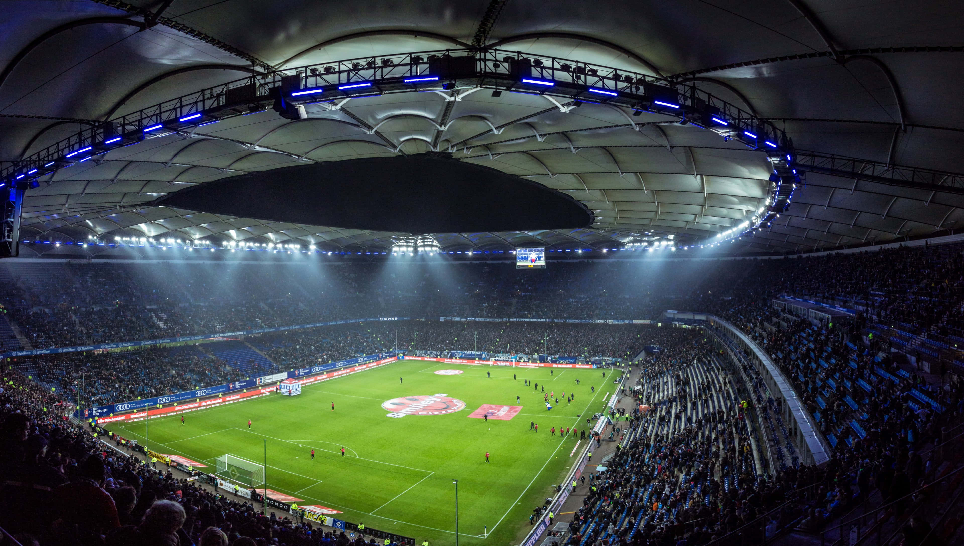 Soccer Stadium, night, green pitch, 4K Desktop Wallpaper