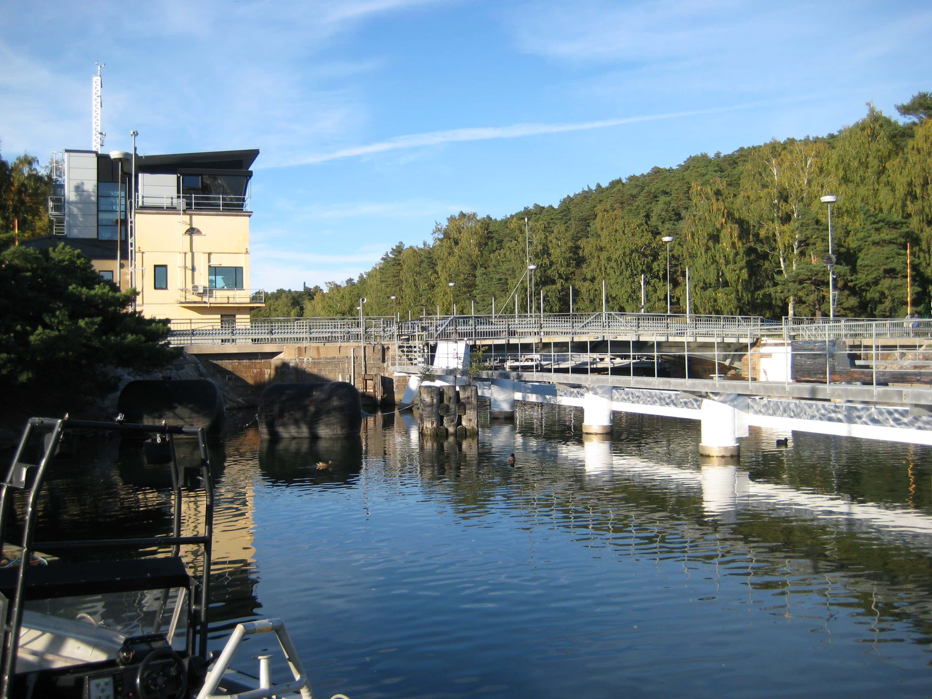Södertälje, canal lock system, concrete structures, 2K Desktop Wallpaper