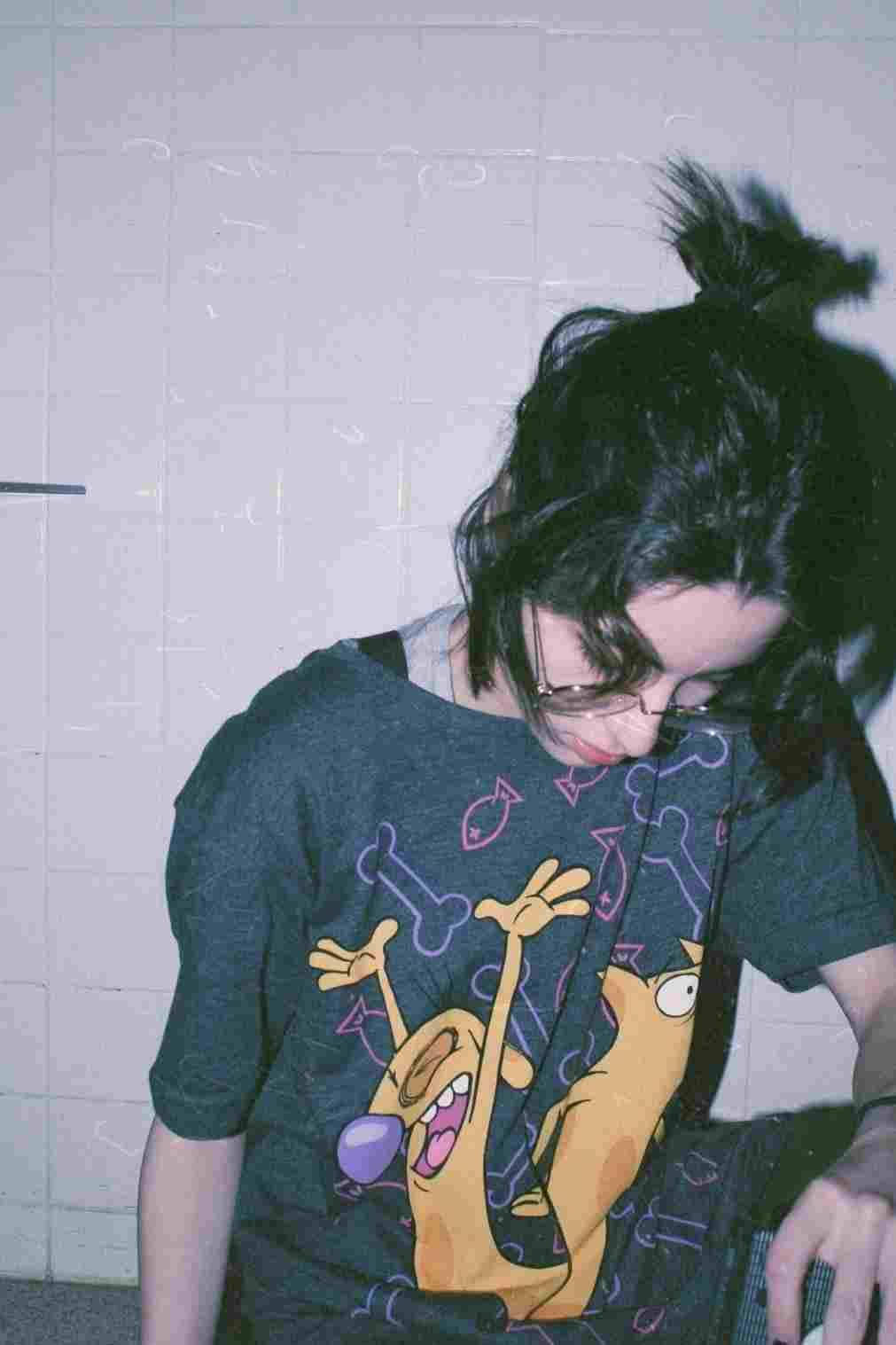 Shirt And Bun Girl Aesthetic, messy bun, glasses, HD Phone Wallpaper