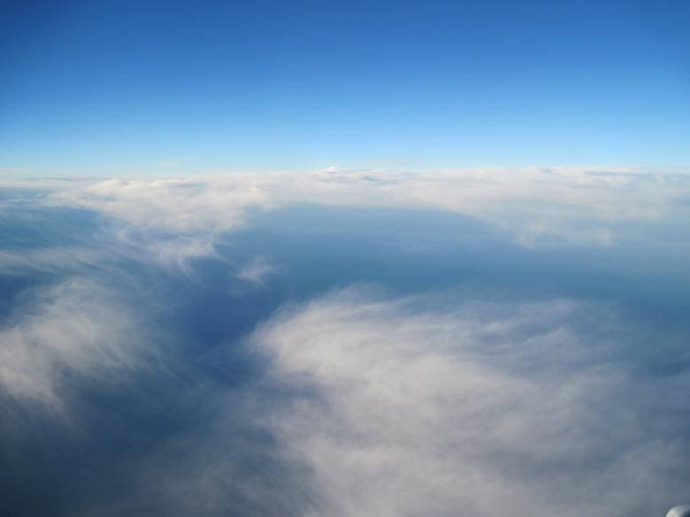 soft blue aesthetic, wispy clouds, clear blue sky, SD Desktop Wallpaper