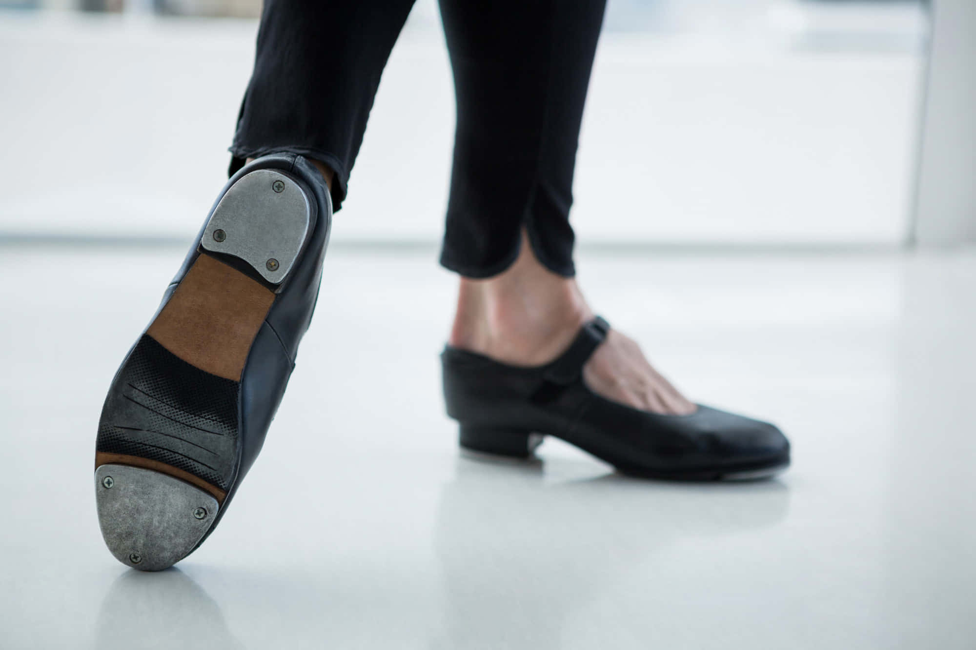 tap shoes, black shoes, metal plates, Full HD Desktop Wallpaper