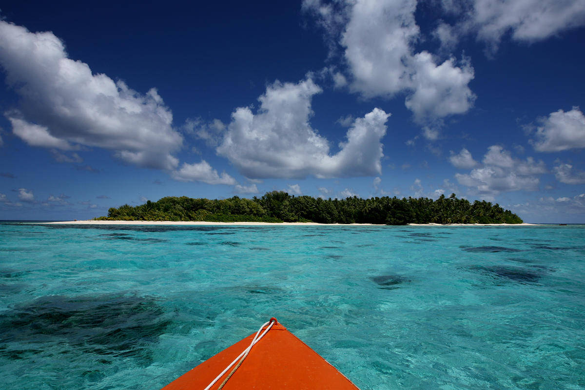 Solomon Islands, orange kayak, turquoise waters, SD Desktop Wallpaper