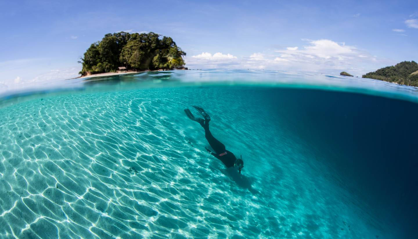 Solomon Islands, turquoise waters, lush green island, HD Desktop Wallpaper