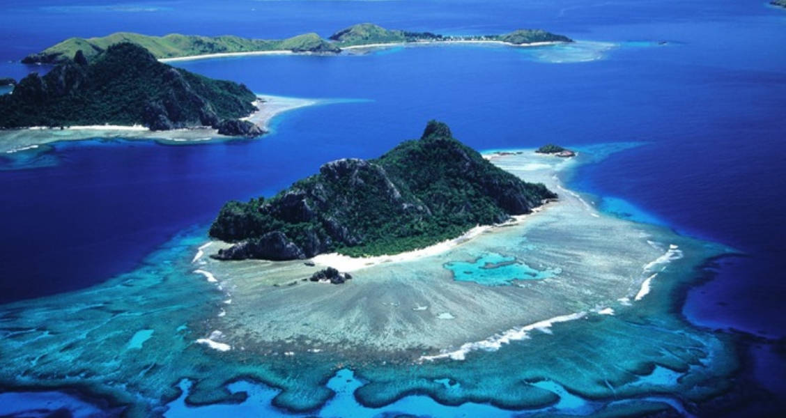 Solomon Islands, lush green islands, vibrant turquoise ocean waters, SD Desktop Wallpaper