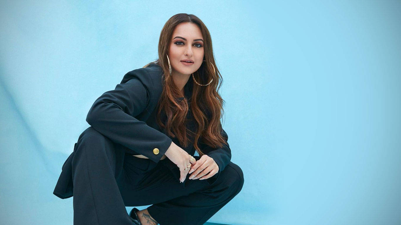 Sonakshi Sinha, black suit, soft blue studio backdrop, HD Desktop Wallpaper