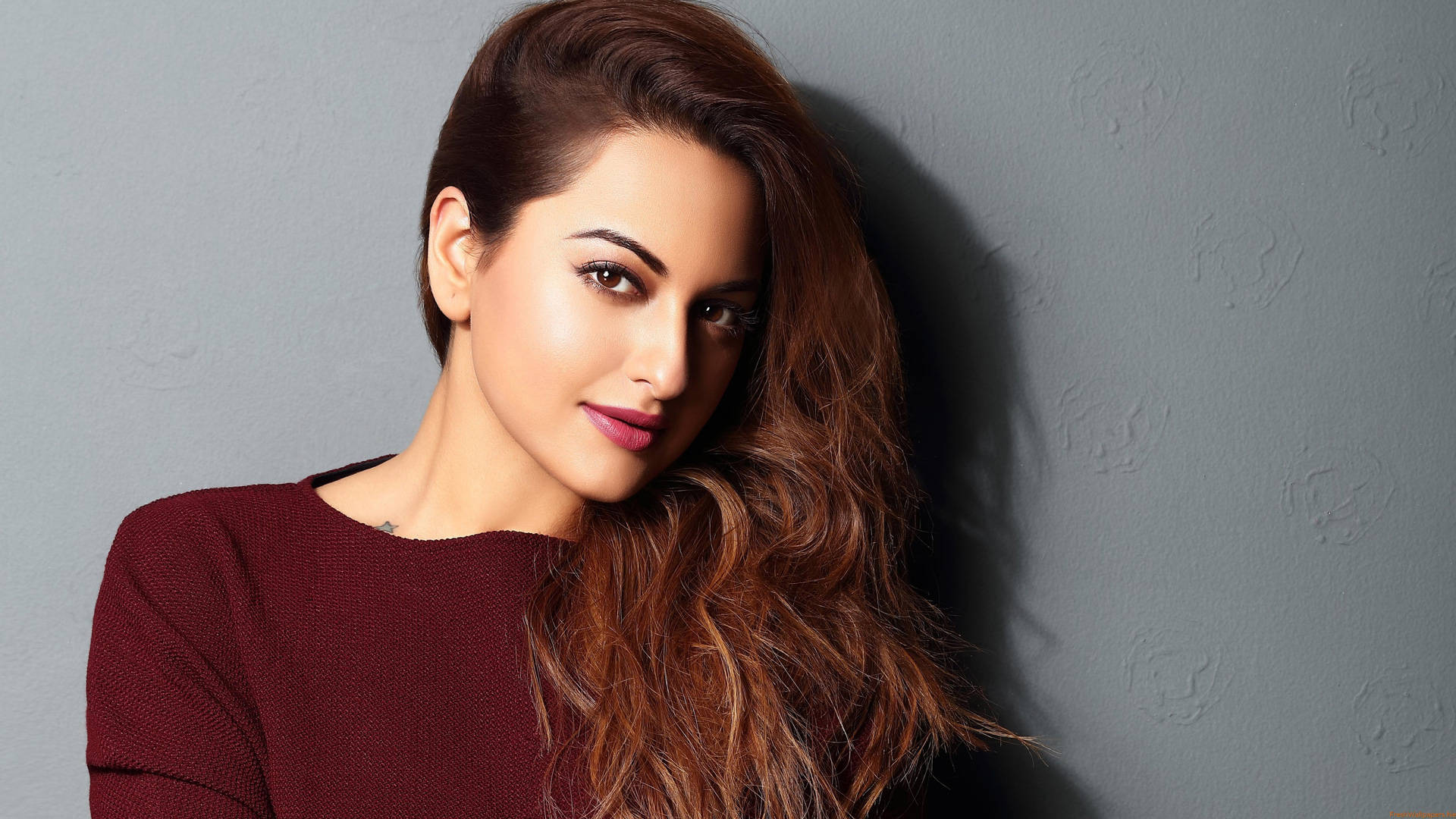 Sonakshi Sinha, maroon top, brown hair, Full HD Desktop Wallpaper