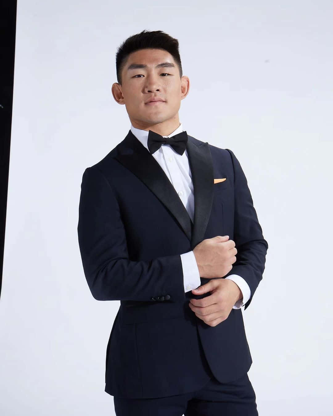 Song Yadong, black tuxedo, bow tie, HD Phone Wallpaper
