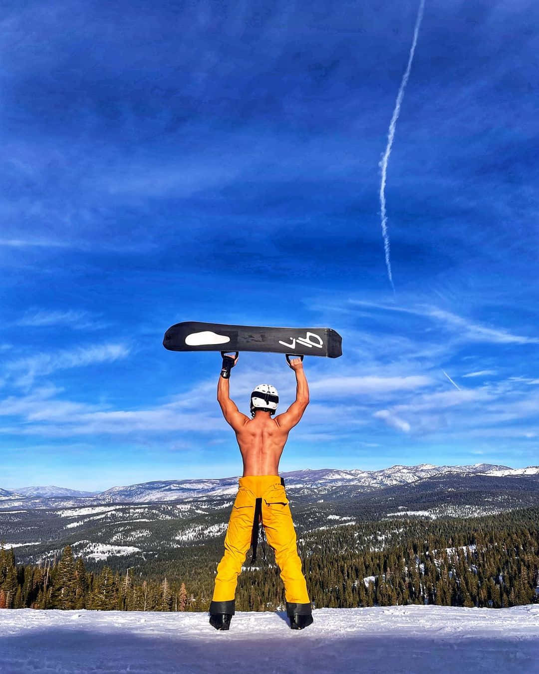 Song Yadong, snowboarder, bright yellow pants, HD Phone Wallpaper