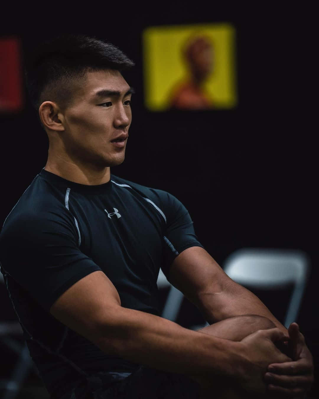 Song Yadong, black athletic shirt, dimly lit gym, HD Phone Wallpaper