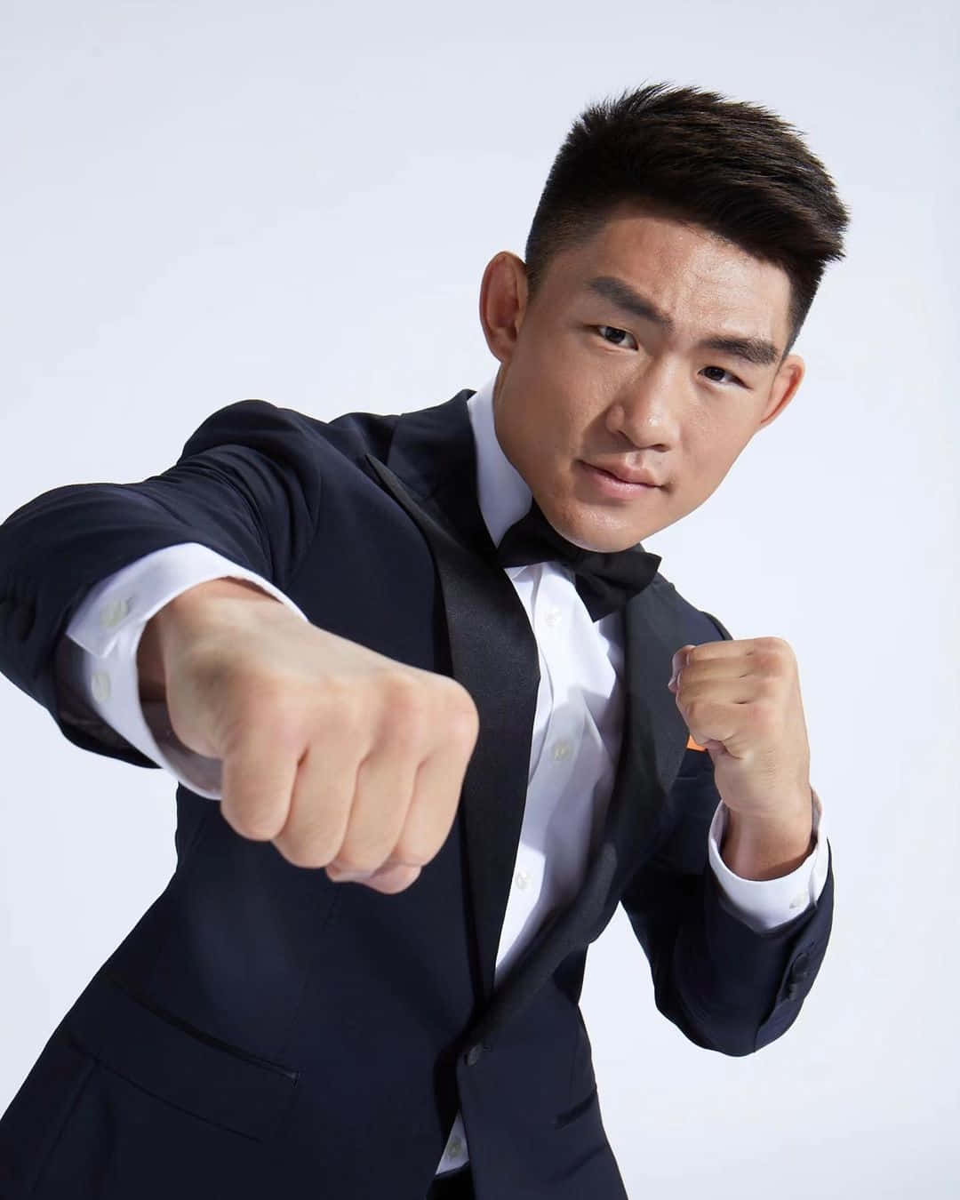 Song Yadong, black tuxedo, boxing pose, HD Phone Wallpaper