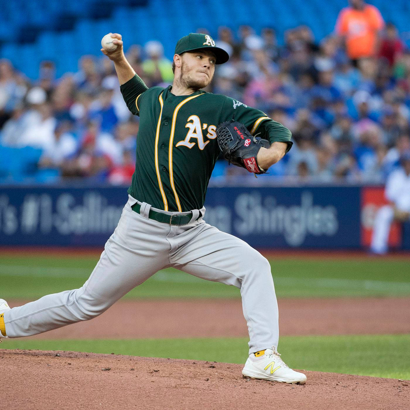 Sonny Gray, green and gold uniform, sunlit field, HD Desktop Wallpaper