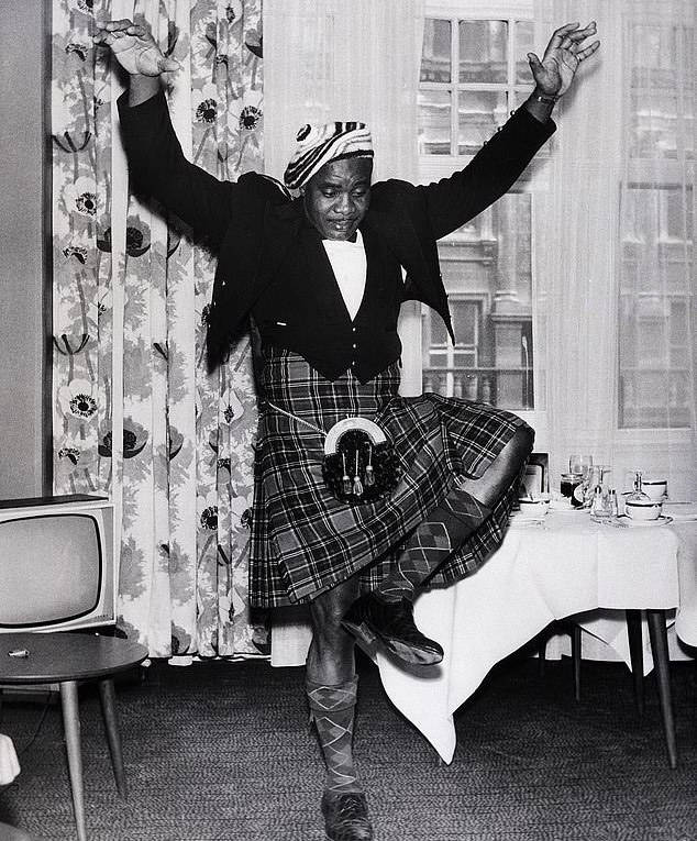 Sonny Liston, kilt, tam, SD Phone Wallpaper