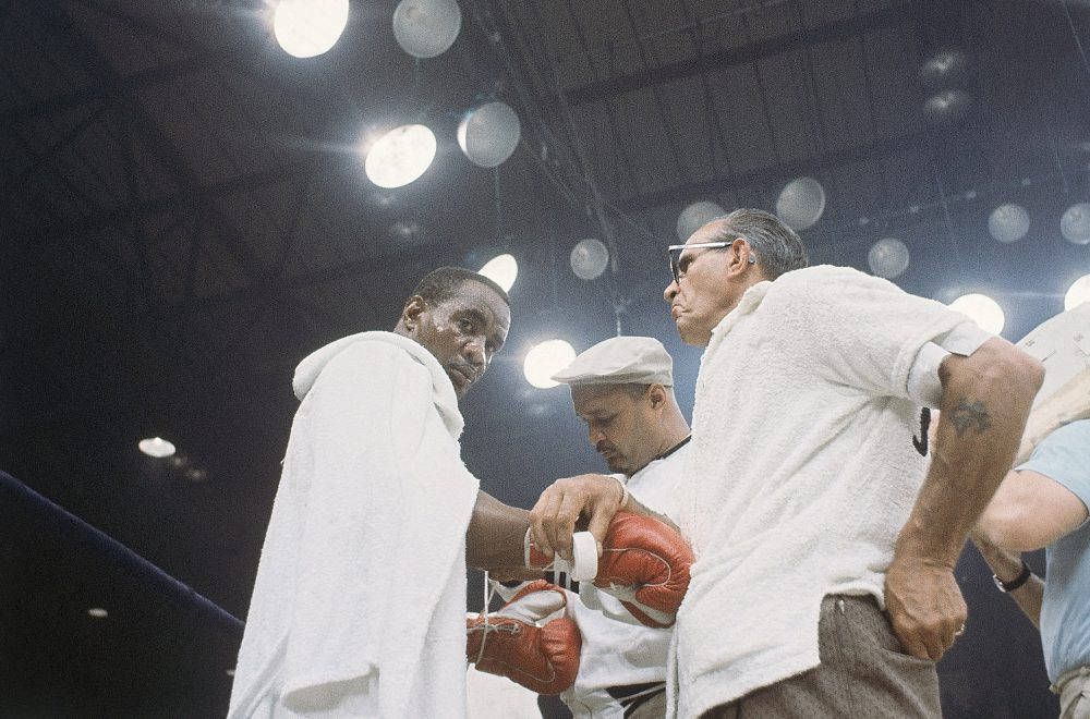 Sonny Liston, white robe, ring, SD Desktop Wallpaper