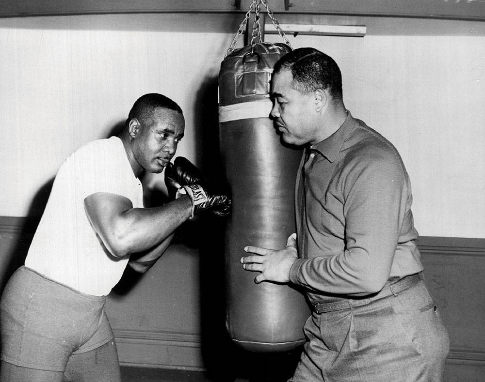 Sonny Liston, gloves, coach, SD Desktop Wallpaper