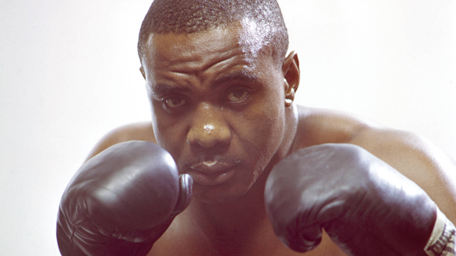 Sonny Liston, black gloves, sweat glistening, HD Desktop Wallpaper