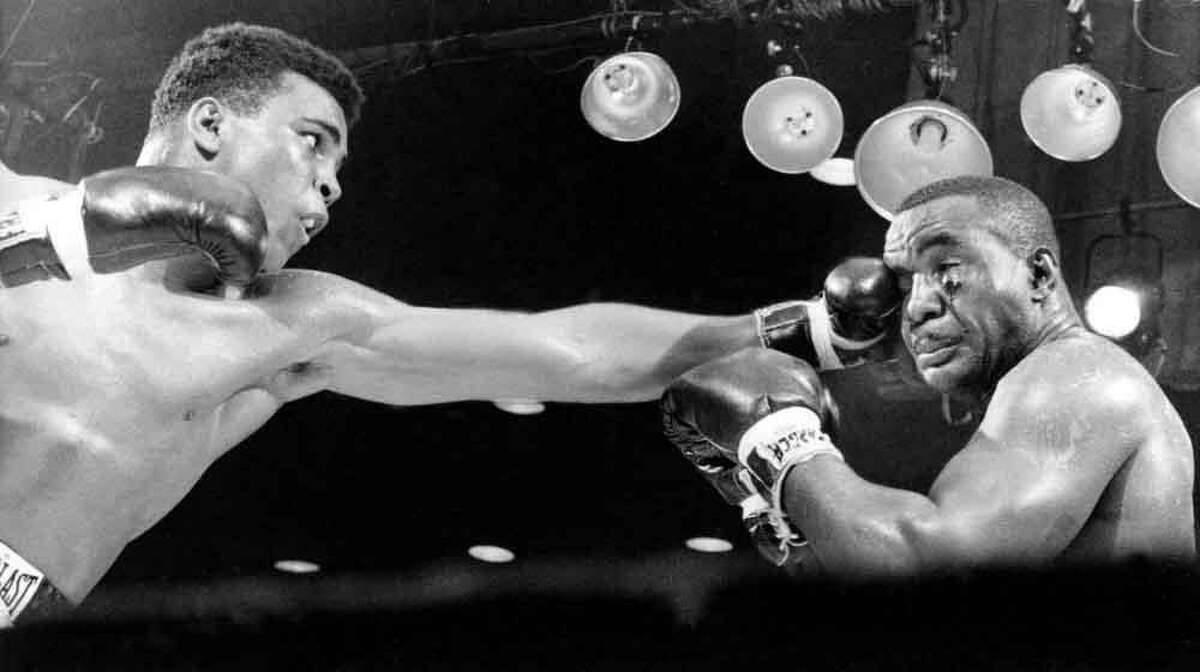 Sonny Liston, ring, black and white, SD Desktop Wallpaper