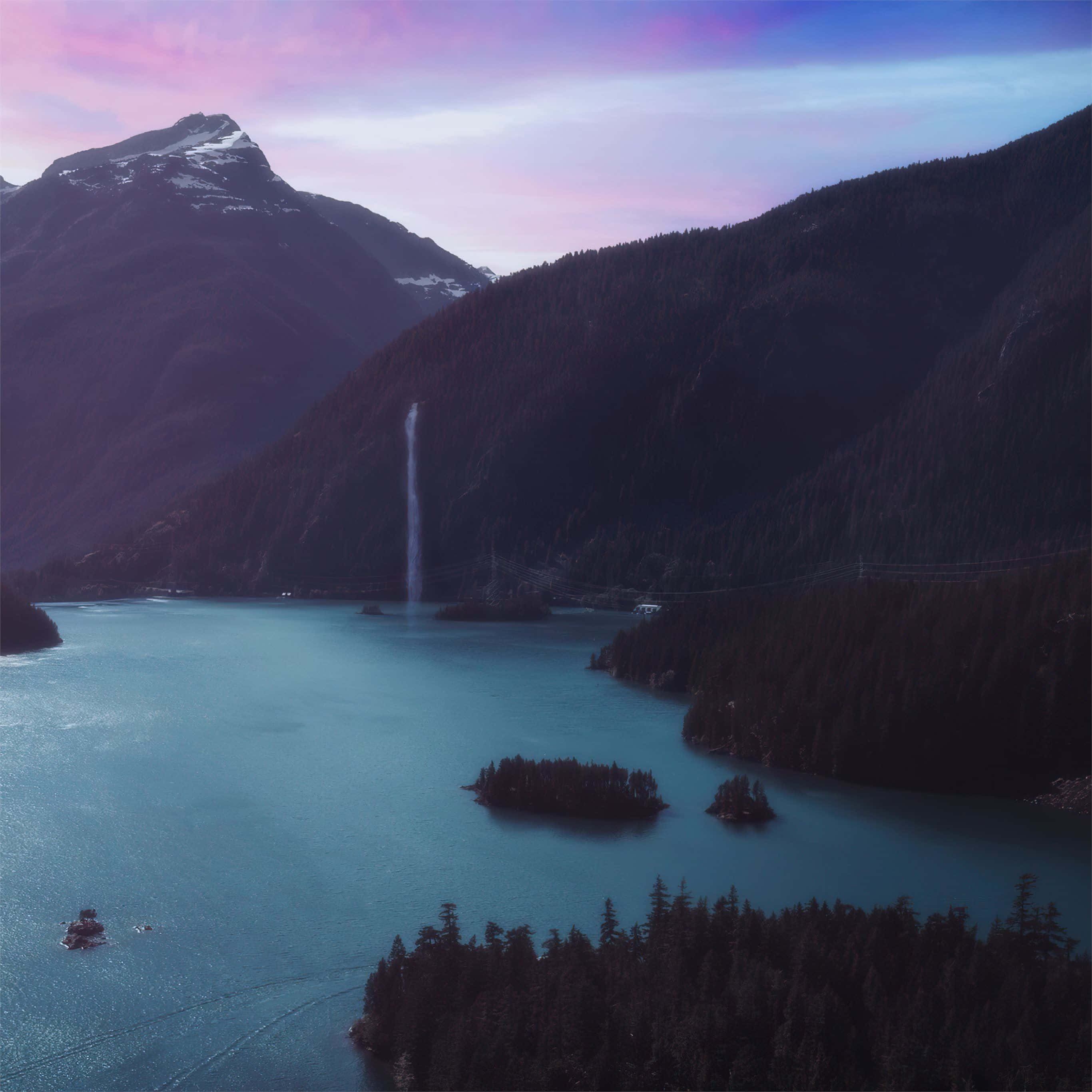 serene lake, forested mountains, twilight, 2K Desktop Wallpaper