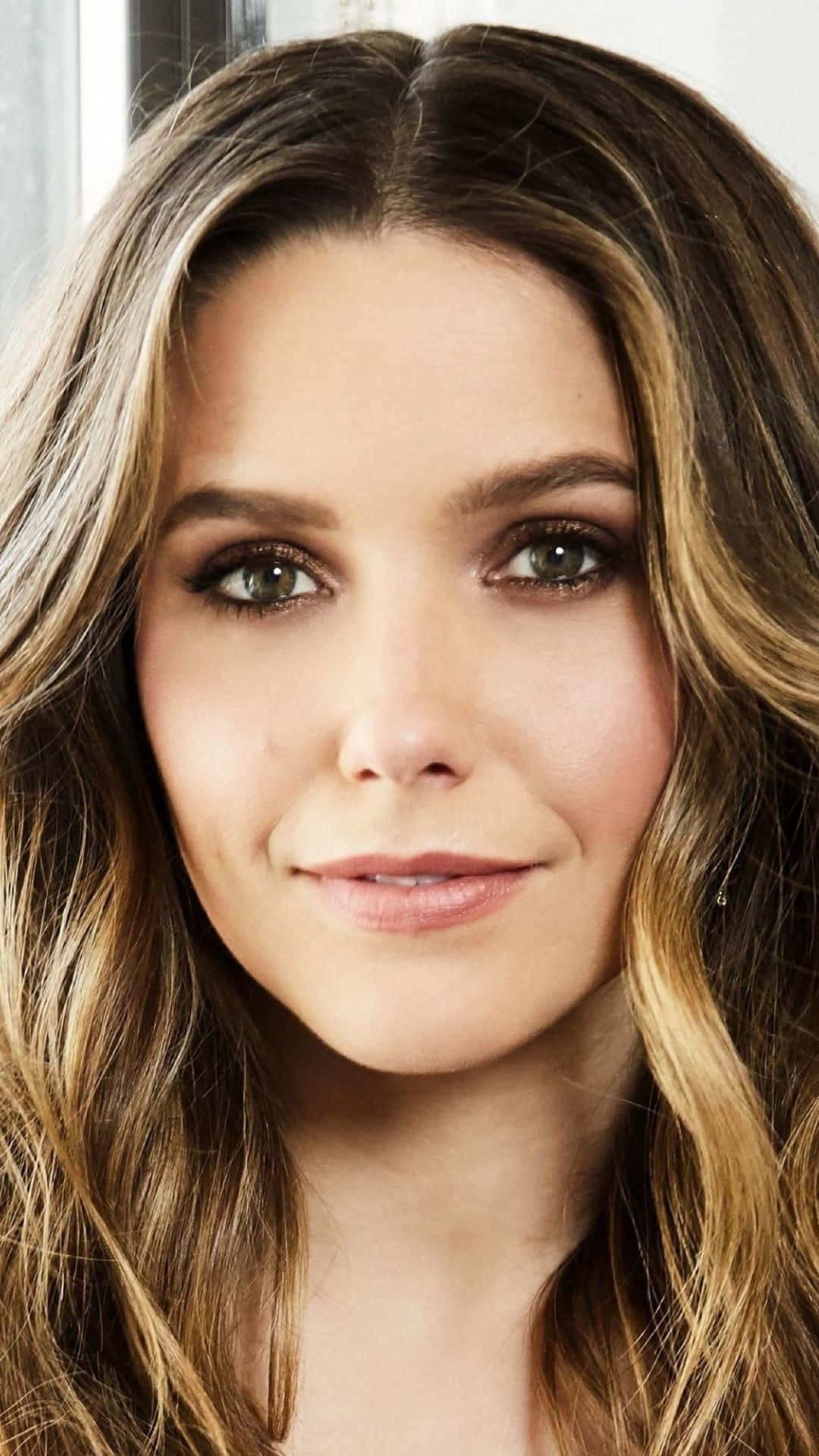 Sophia Bush, long brown hair, wavy brown hair, Full HD Phone Wallpaper
