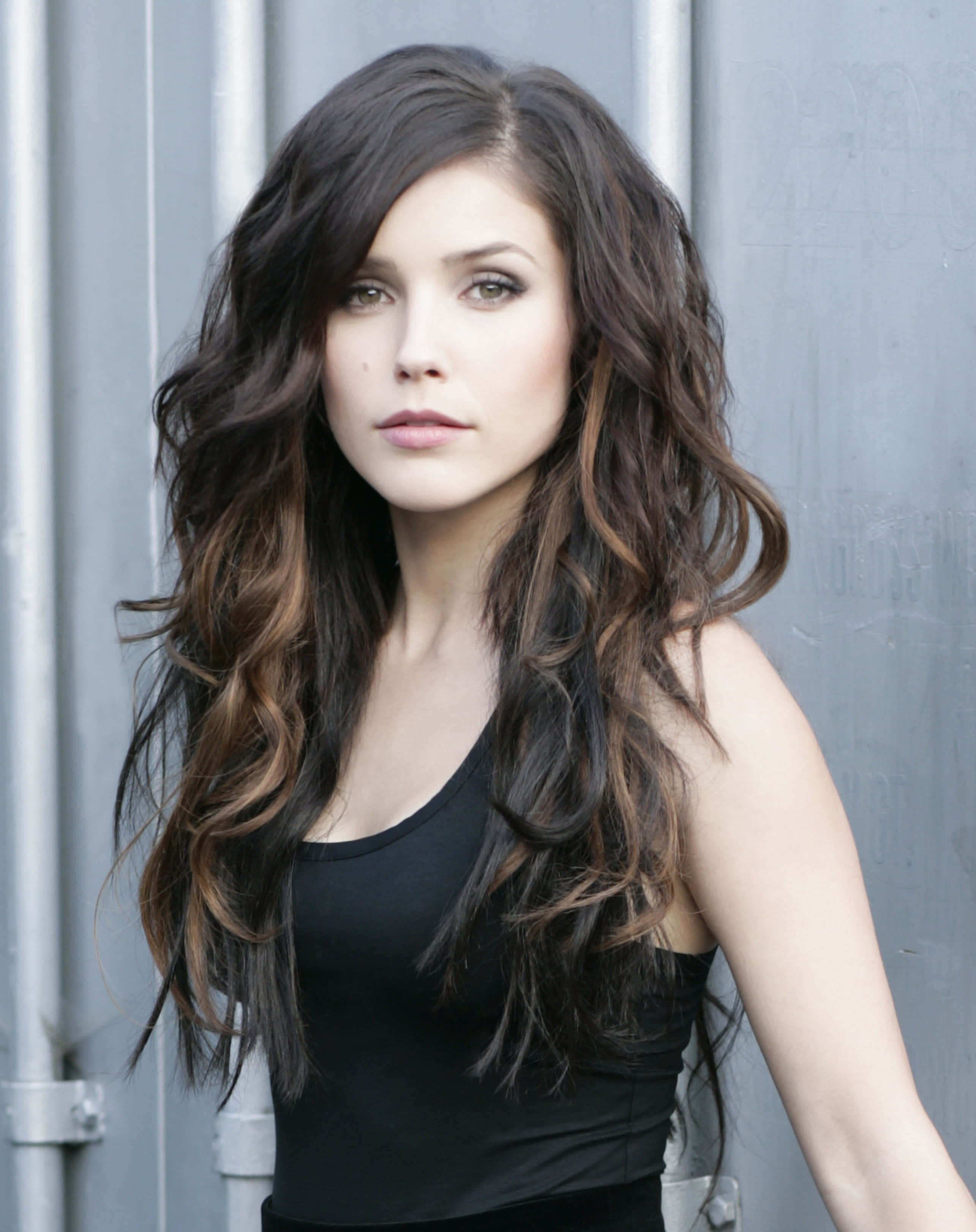 Sophia Bush, white button-up blouse, gray industrial wall, 2K Phone Wallpaper