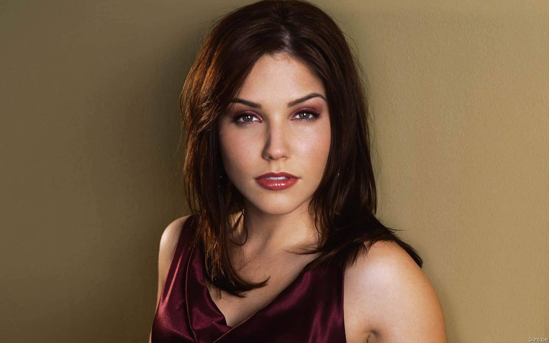 Sophia Bush, dark hair, red lipstick, Full HD Desktop Wallpaper
