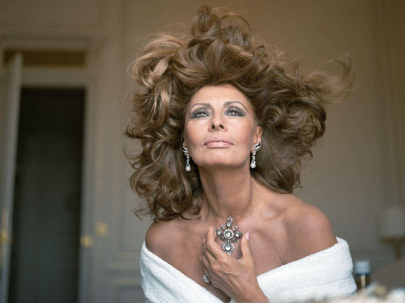 Sophia Loren, 2016, voluminous brown hair, HD Desktop Wallpaper