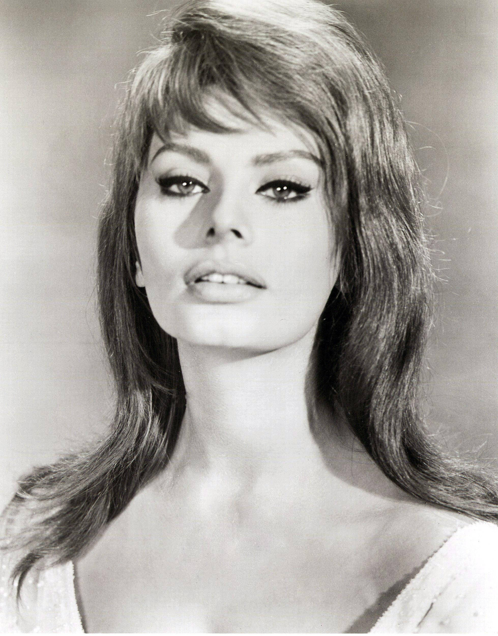 Sophia Loren, long hair, black and white portrait, Full HD Phone Wallpaper