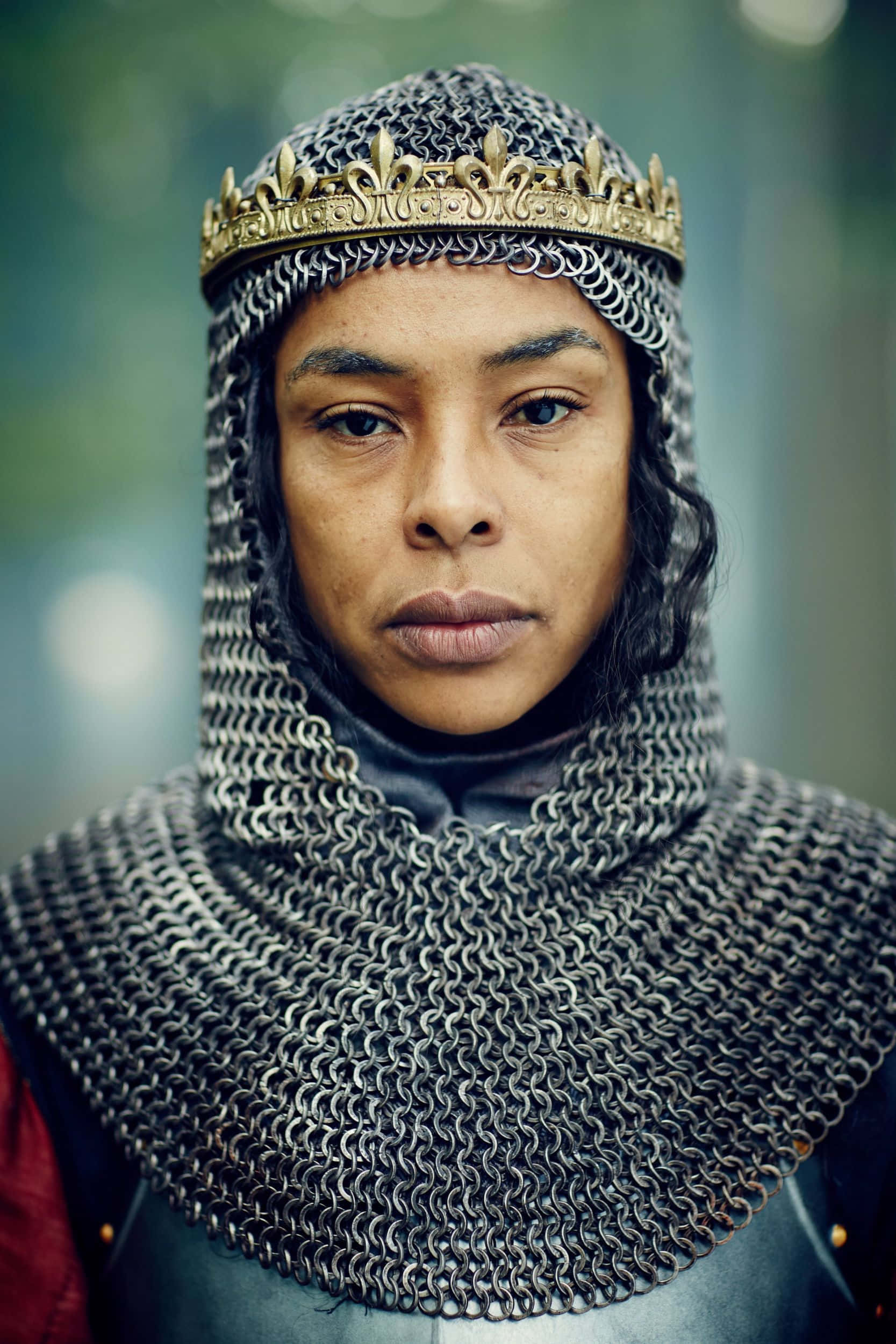 Sophie Okonedo, red carpet elegance, chainmail, Full HD Phone Wallpaper