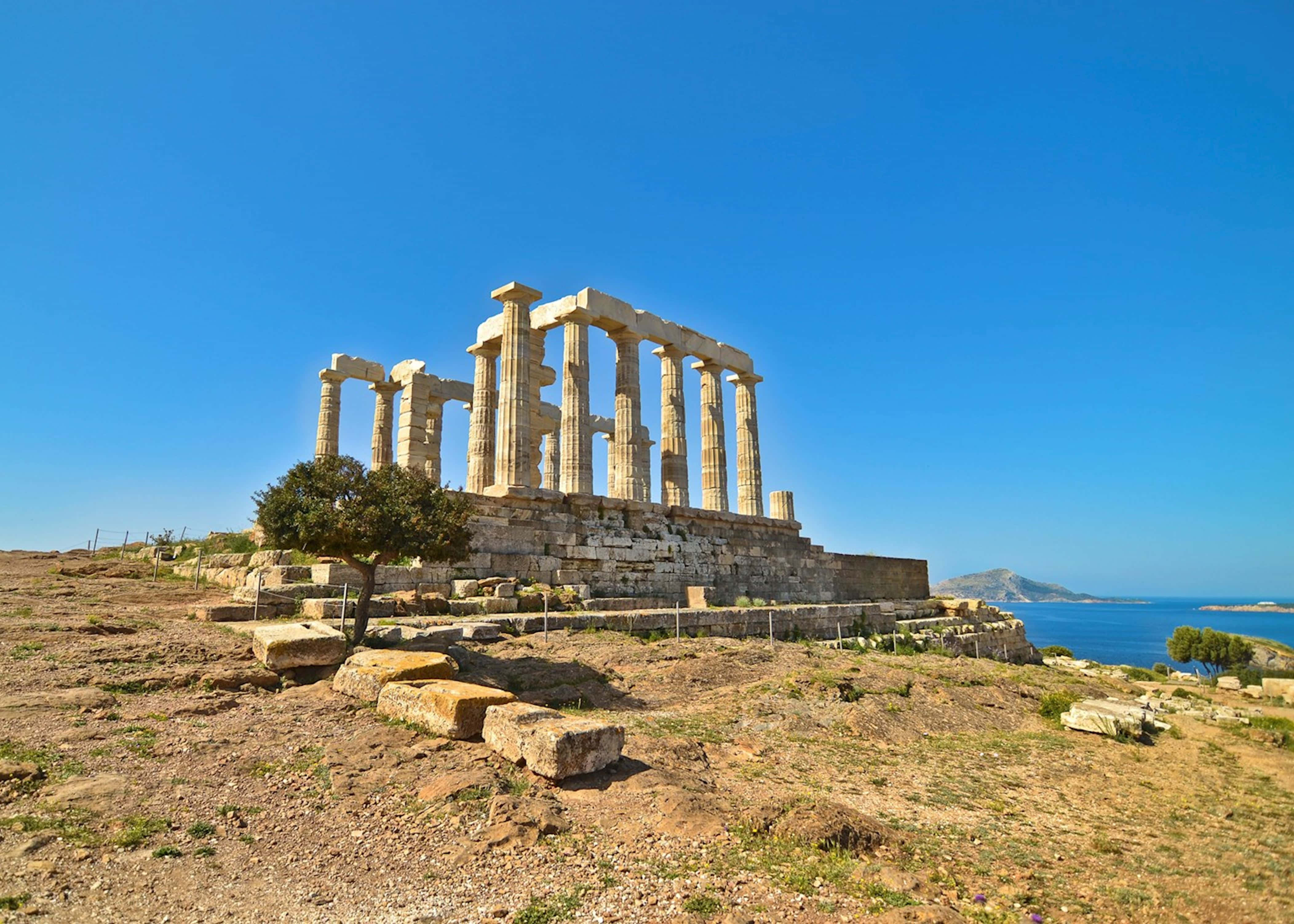 Sounion, blue sea, ancient Greek temple ruins, 4K Desktop Wallpaper