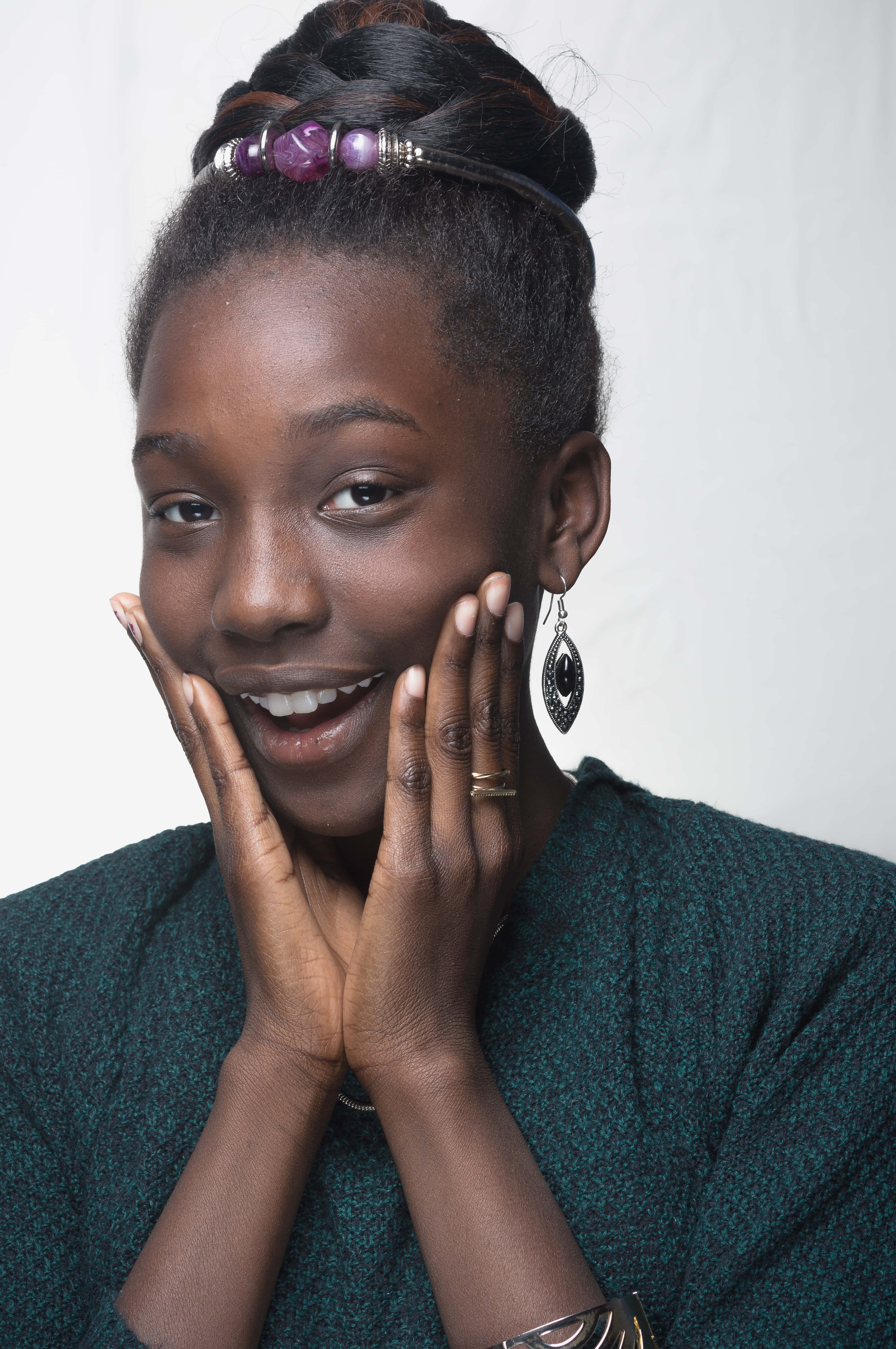 South African Woman, young woman, dark skin, 5K Phone Wallpaper