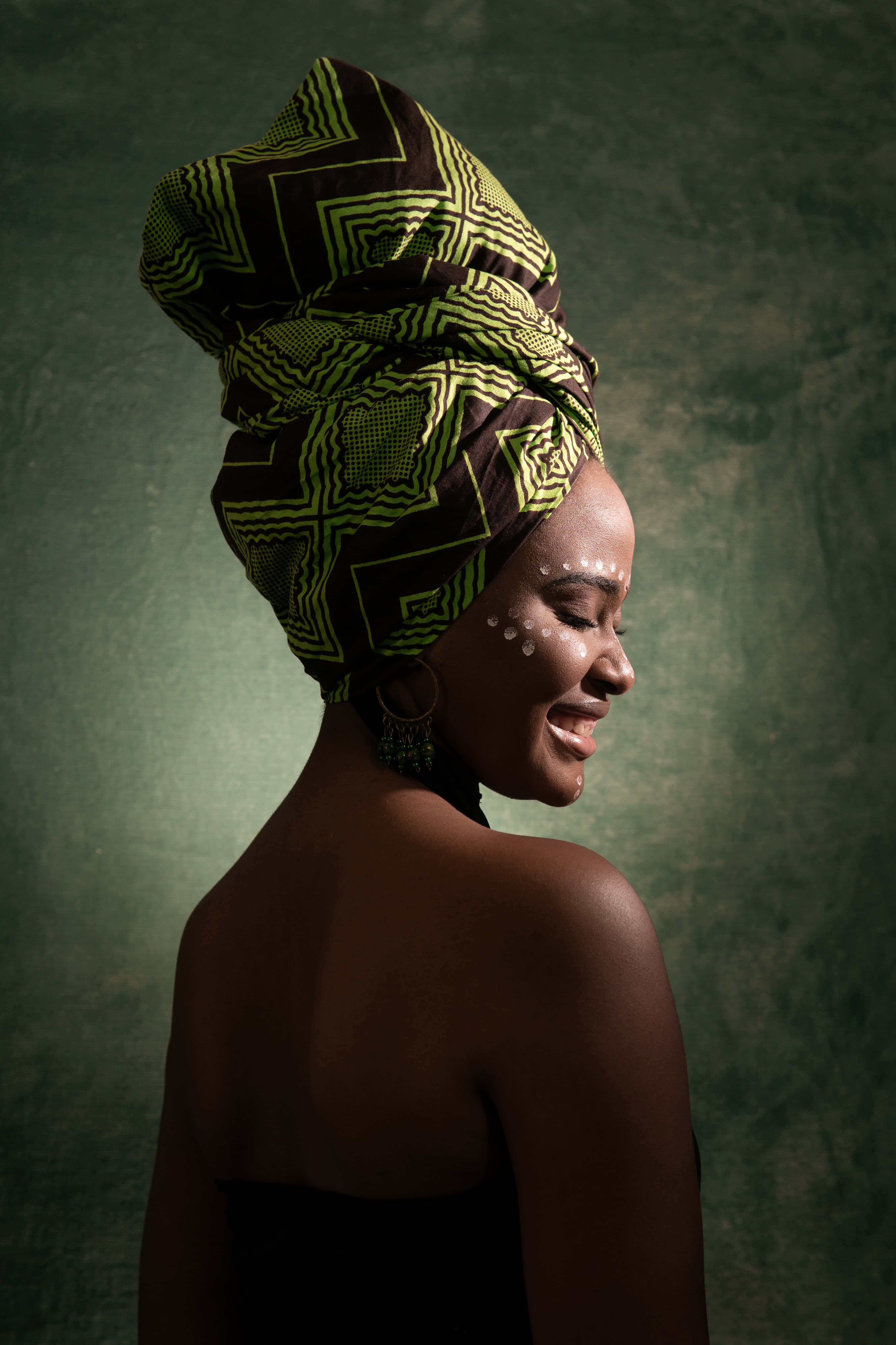 South African Woman, traditional headdress, vibrant green, 5K Phone Wallpaper