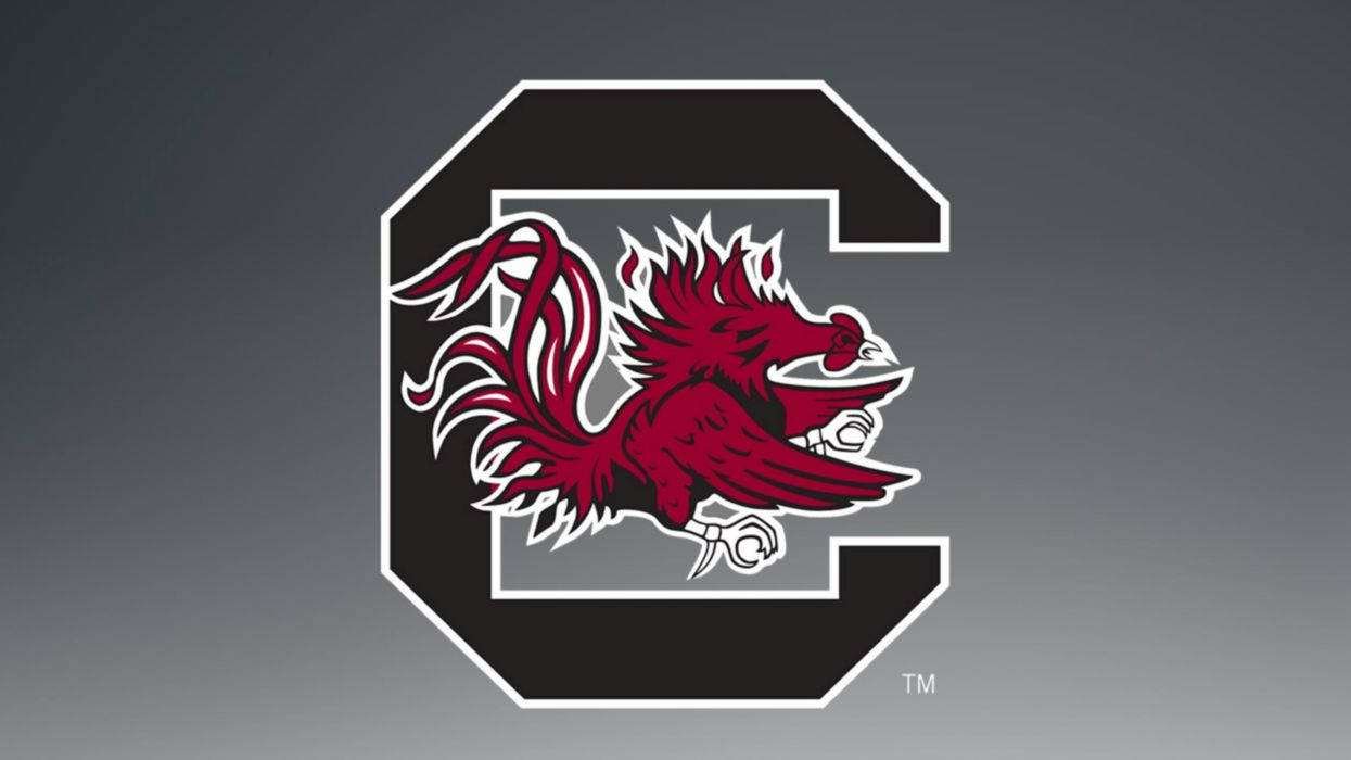 South Carolina Gamecocks, crimson, black outlined letter C, SD Desktop Wallpaper