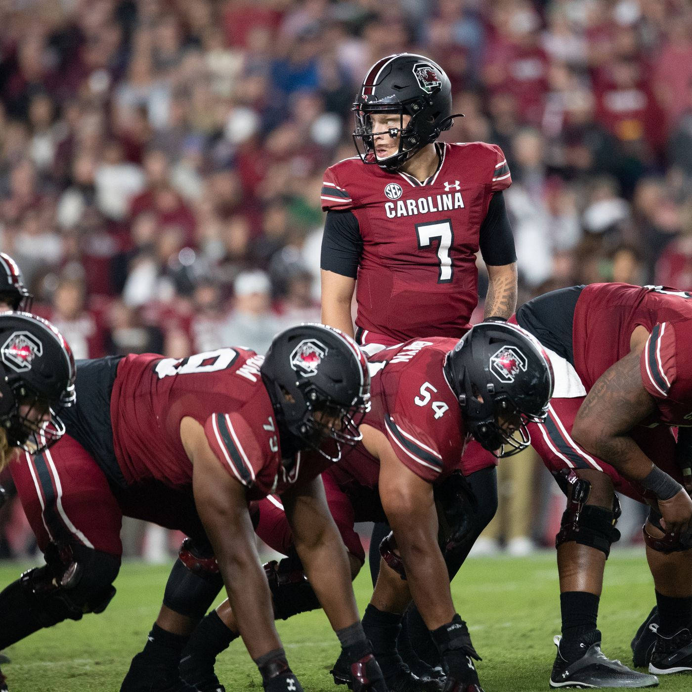 South Carolina Gamecocks, maroon uniform, football quarterback, HD Desktop Wallpaper