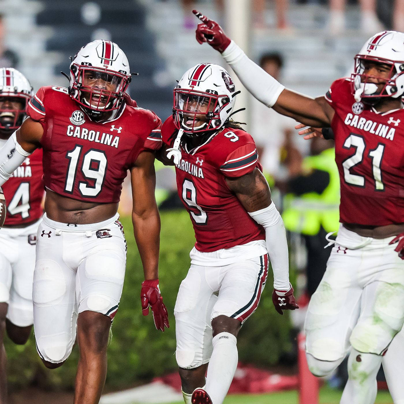South Carolina Gamecocks, red and white uniforms, touchdown, HD Desktop Wallpaper