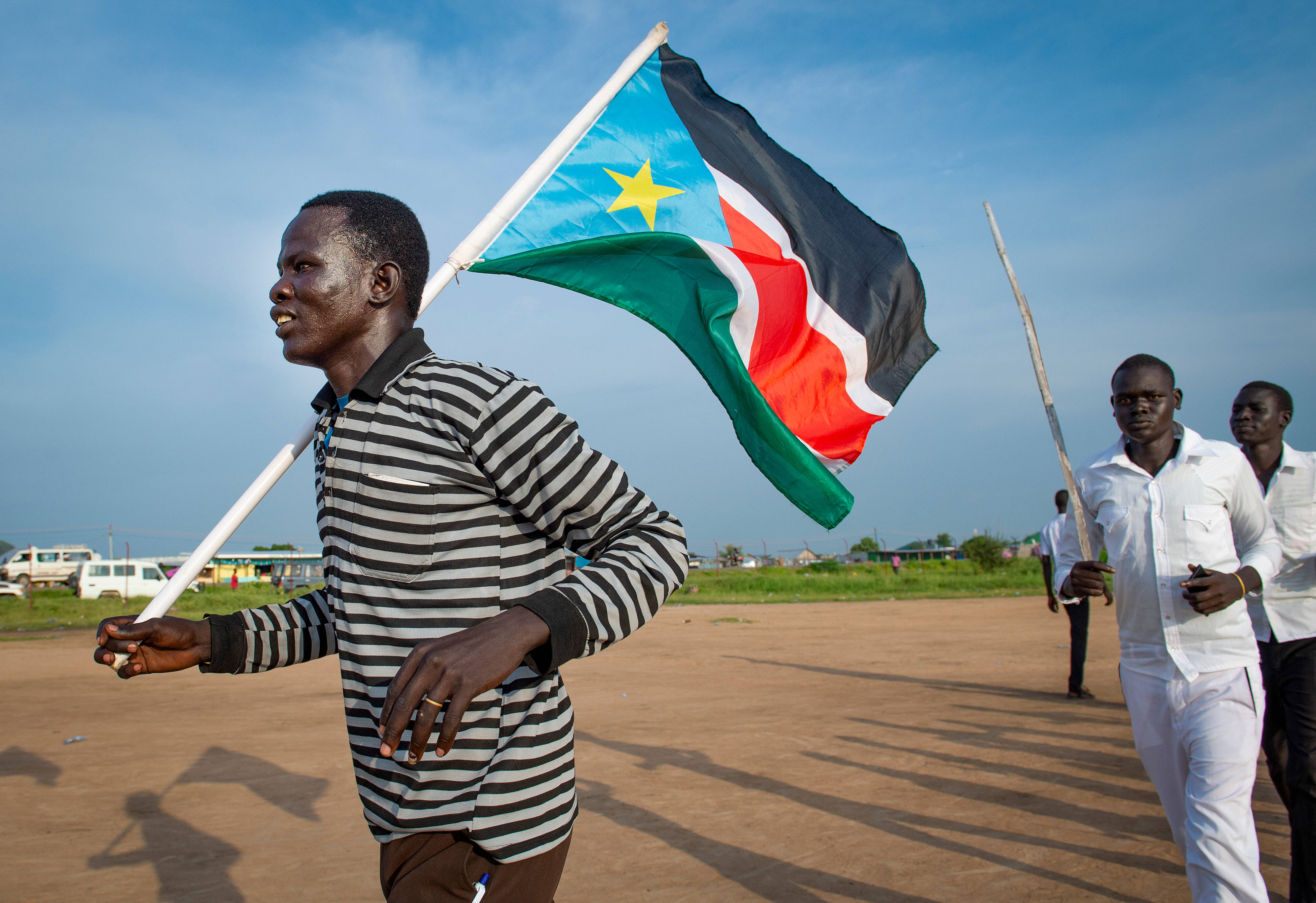 South Sudan, South Sudan flag, striped shirt, 4K Desktop Wallpaper