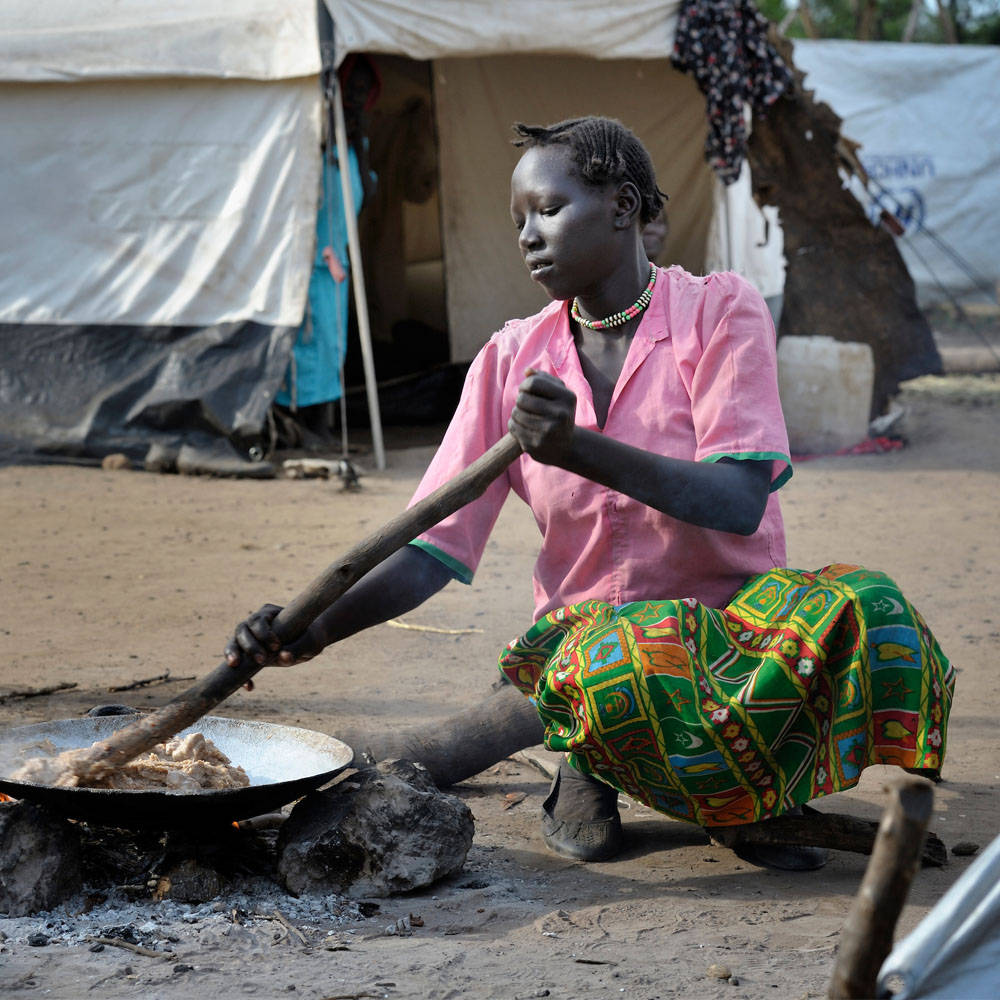 South Sudan, pink shirt, colorful skirt, SD Desktop Wallpaper